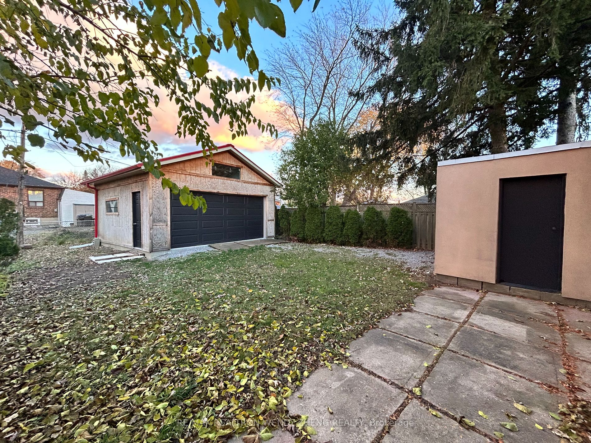11 Timgren Dr, #Upper