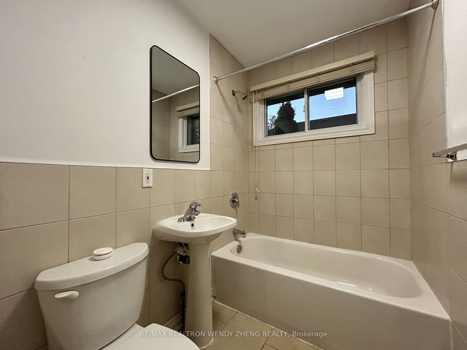 11 Timgren Dr, #Upper