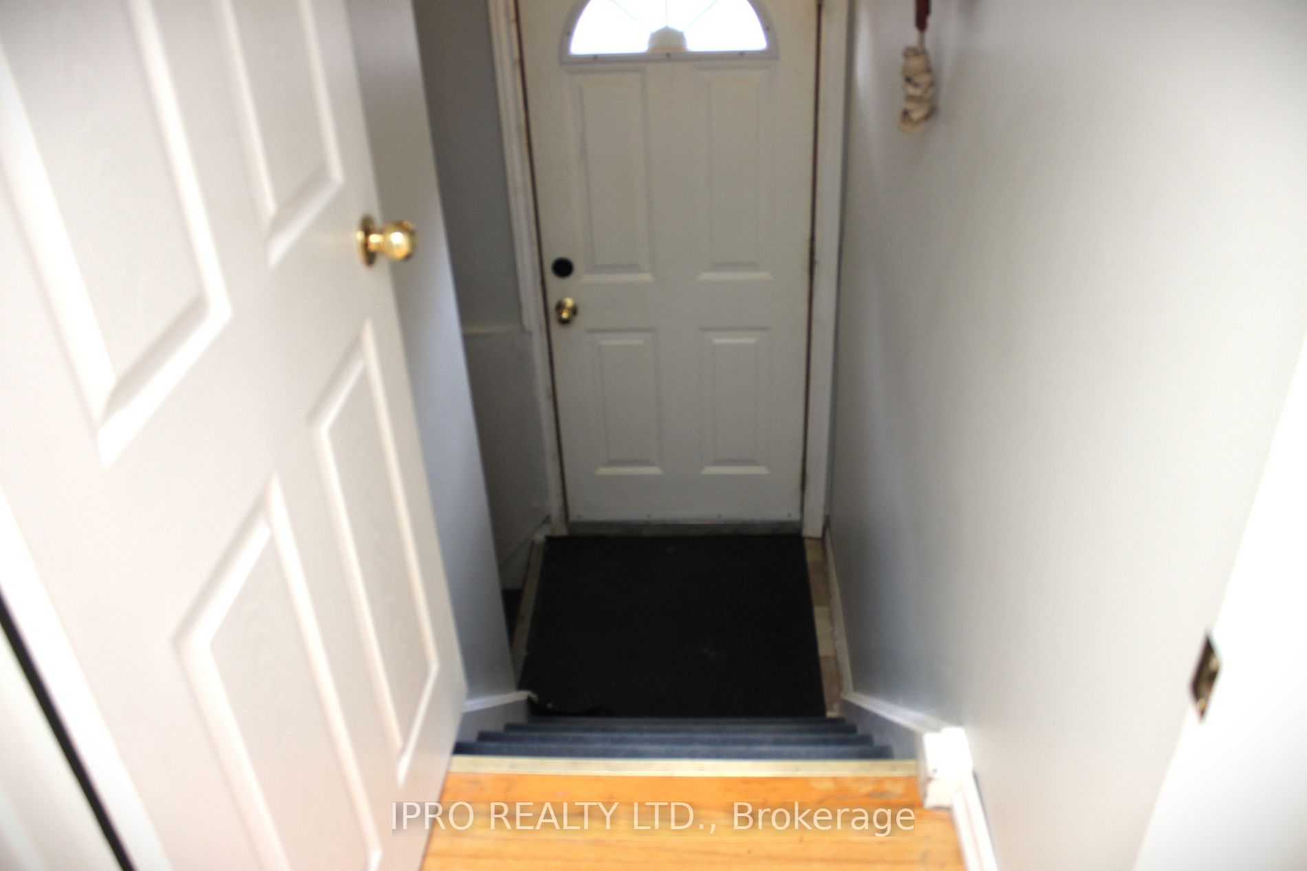 151 Clements Rd E
