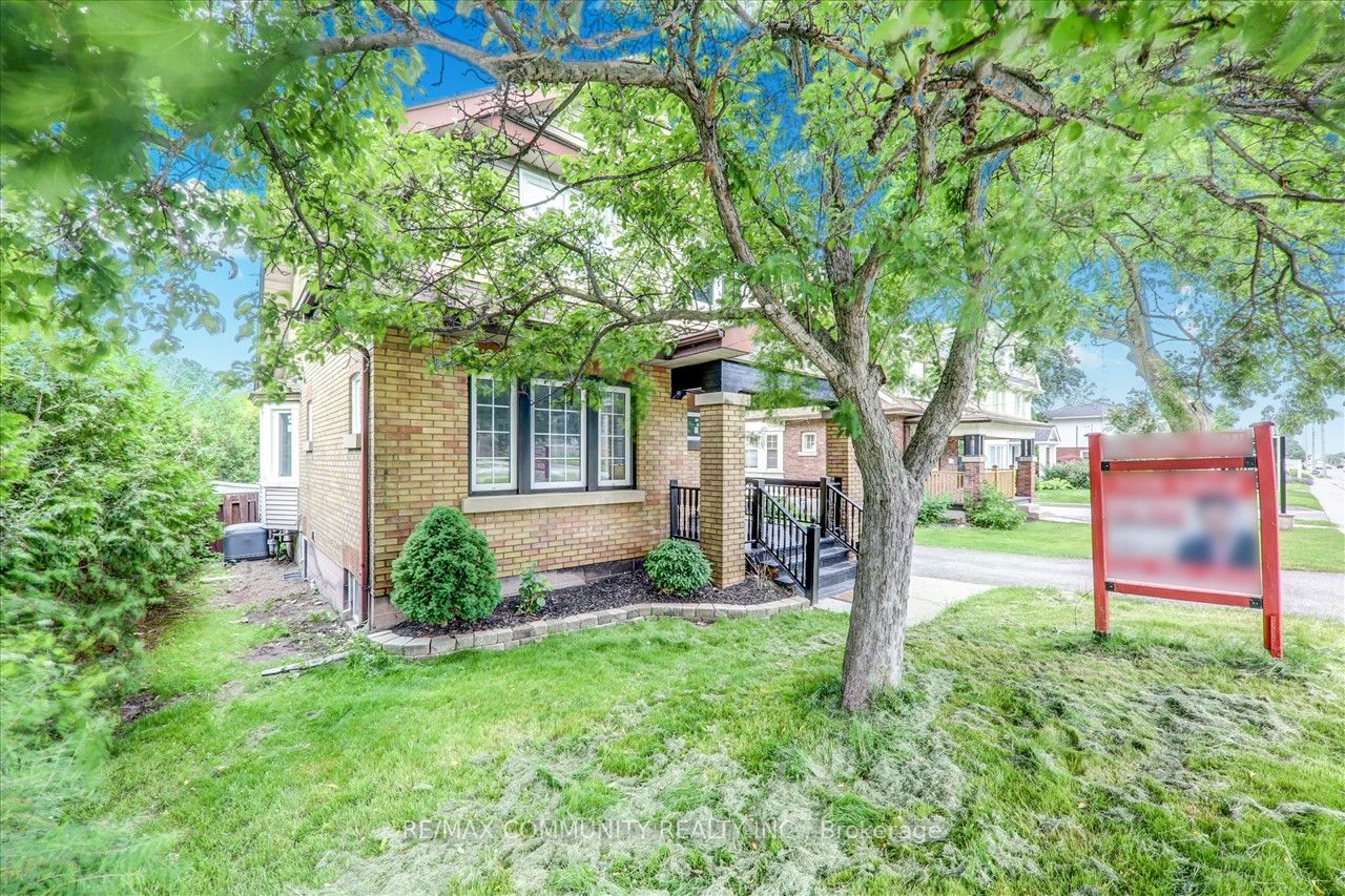 507 Brock St S, #Main