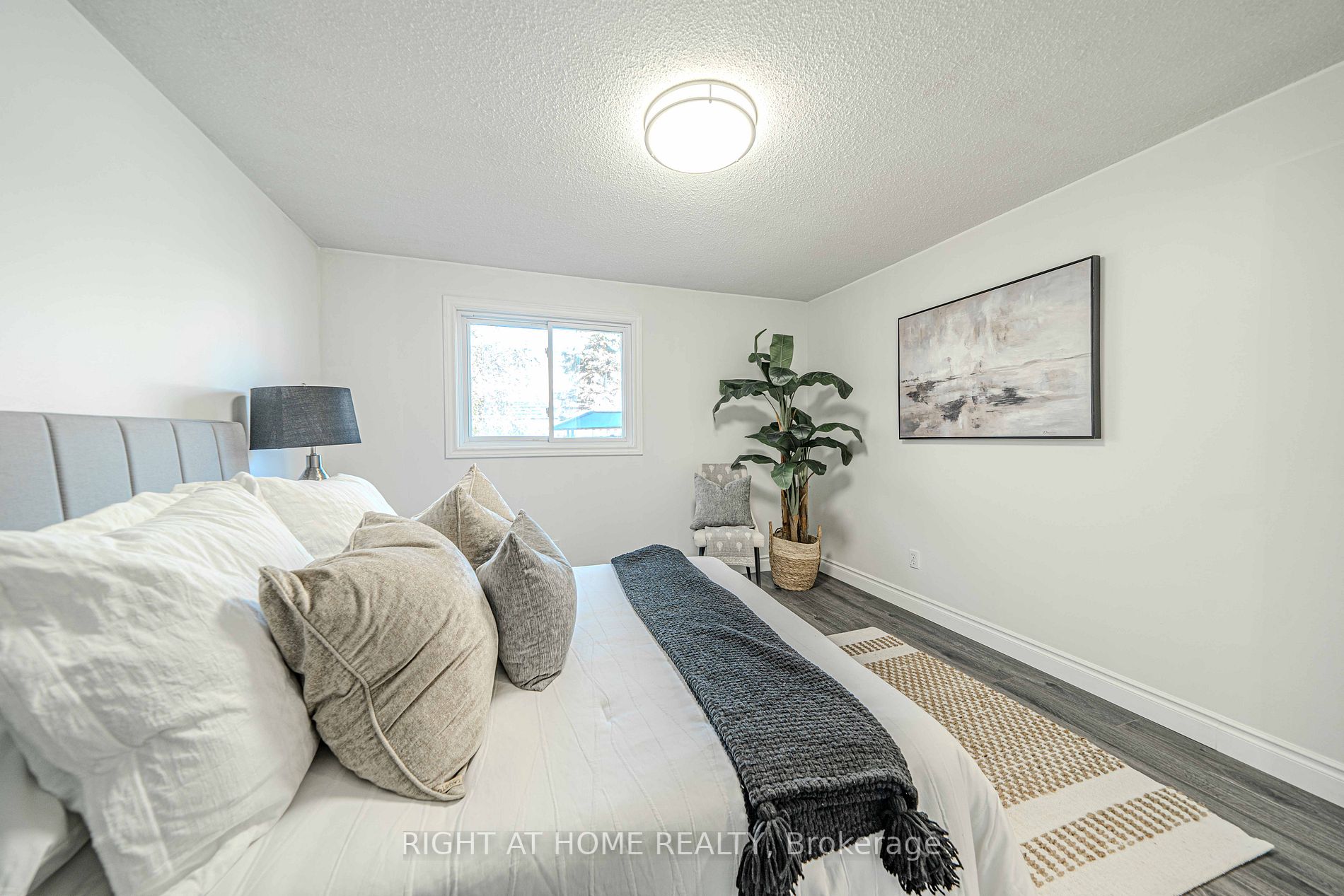 378 Daytona Crt