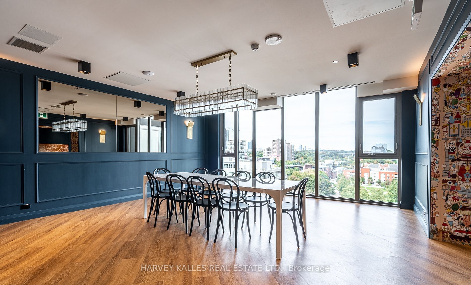 665 Queen St E, #308