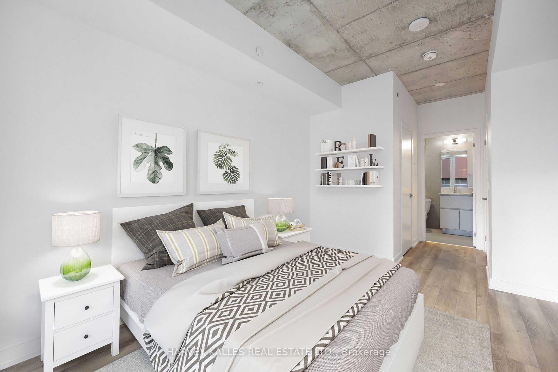 665 Queen St E, #308
