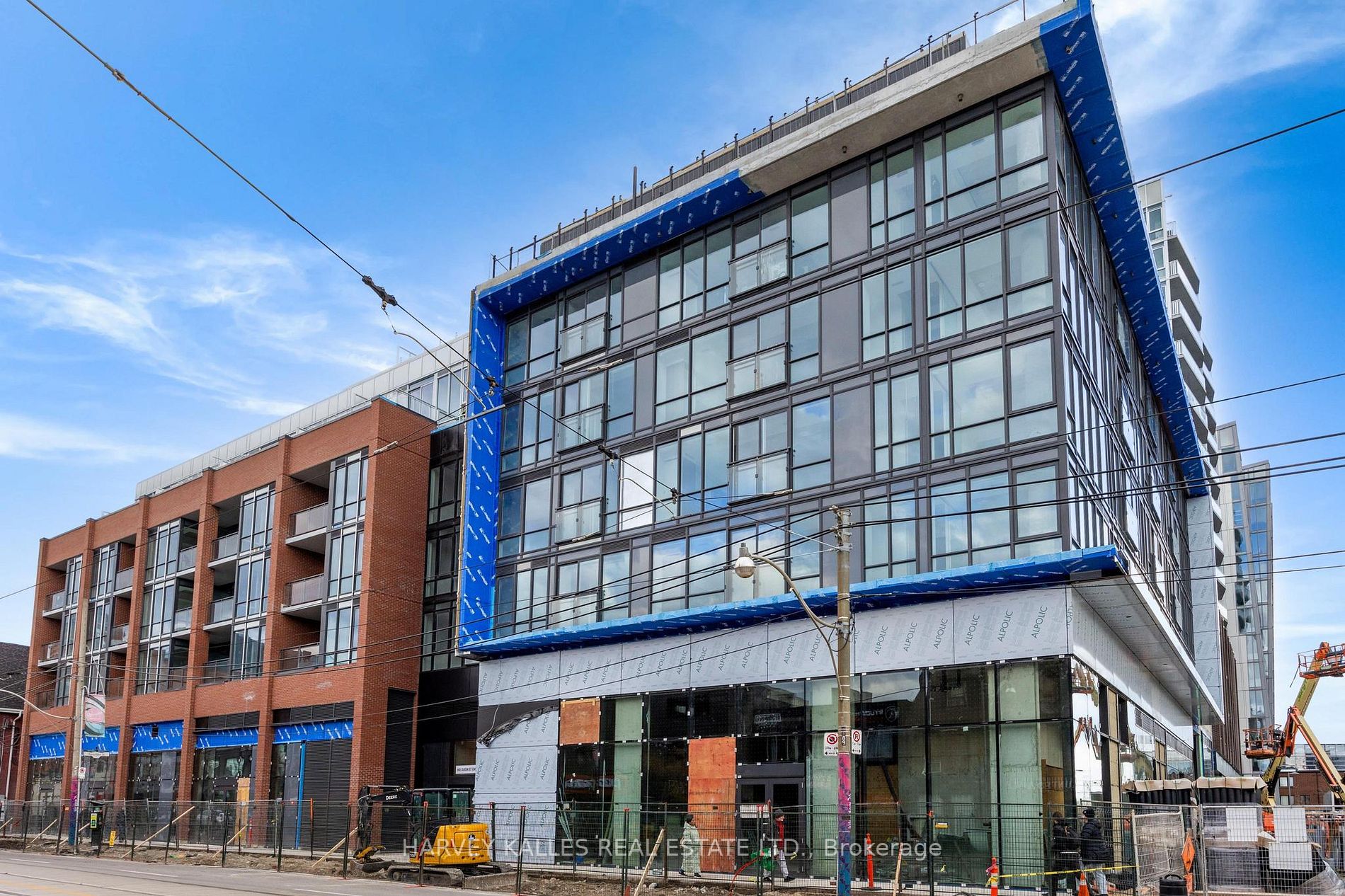 665 Queen St E, #316