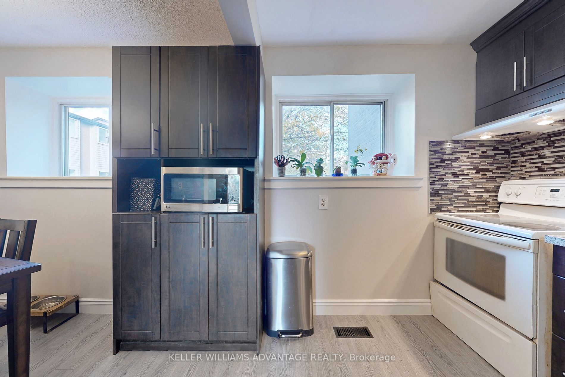55 Collinsgrove Rd, #212