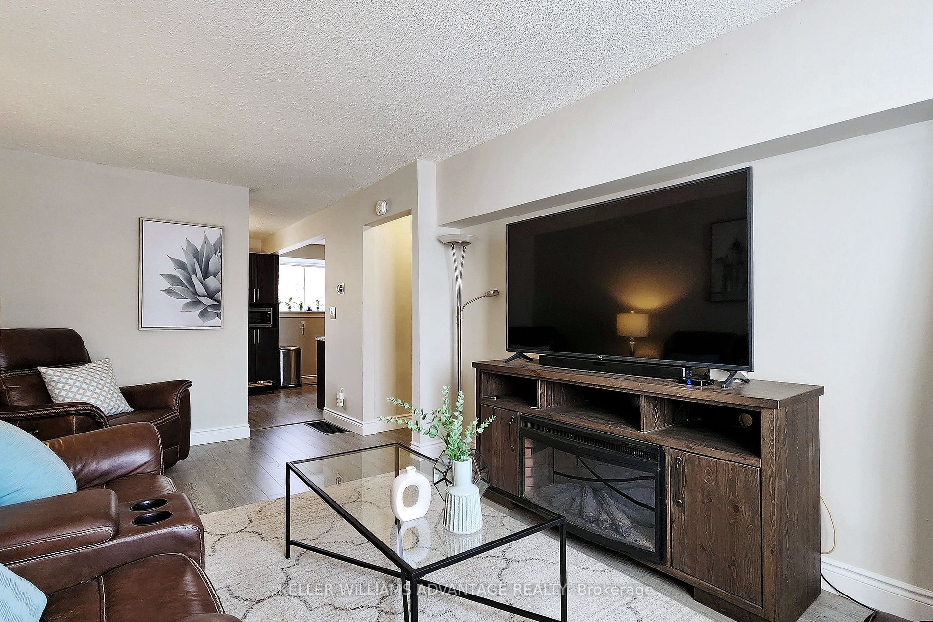 55 Collinsgrove Rd, #212