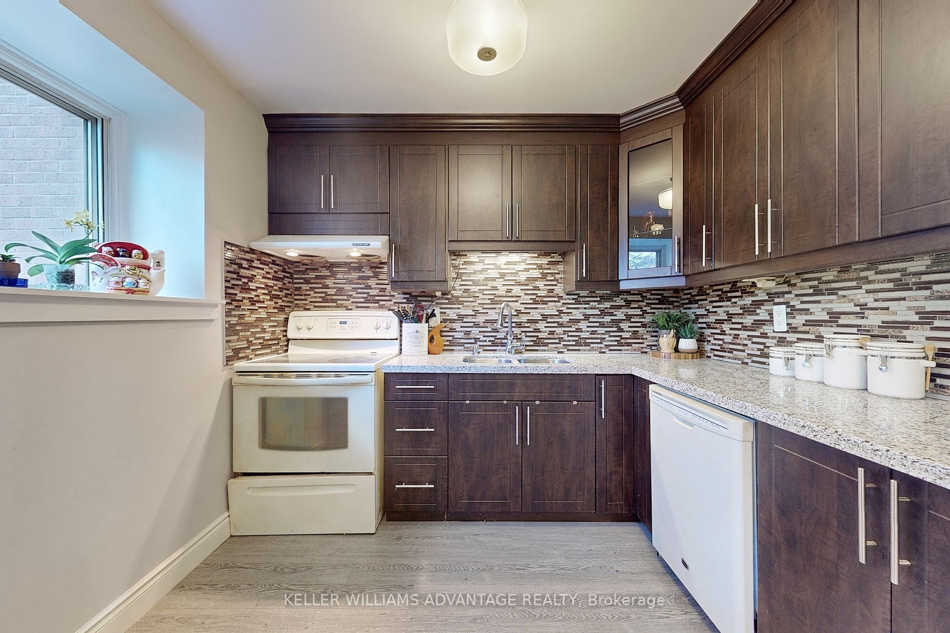 55 Collinsgrove Rd, #212