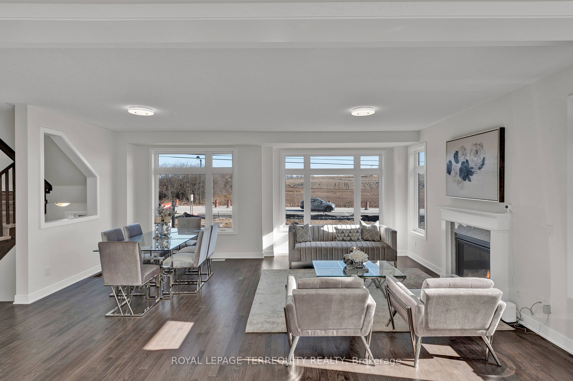 1071 Dyas Ave
