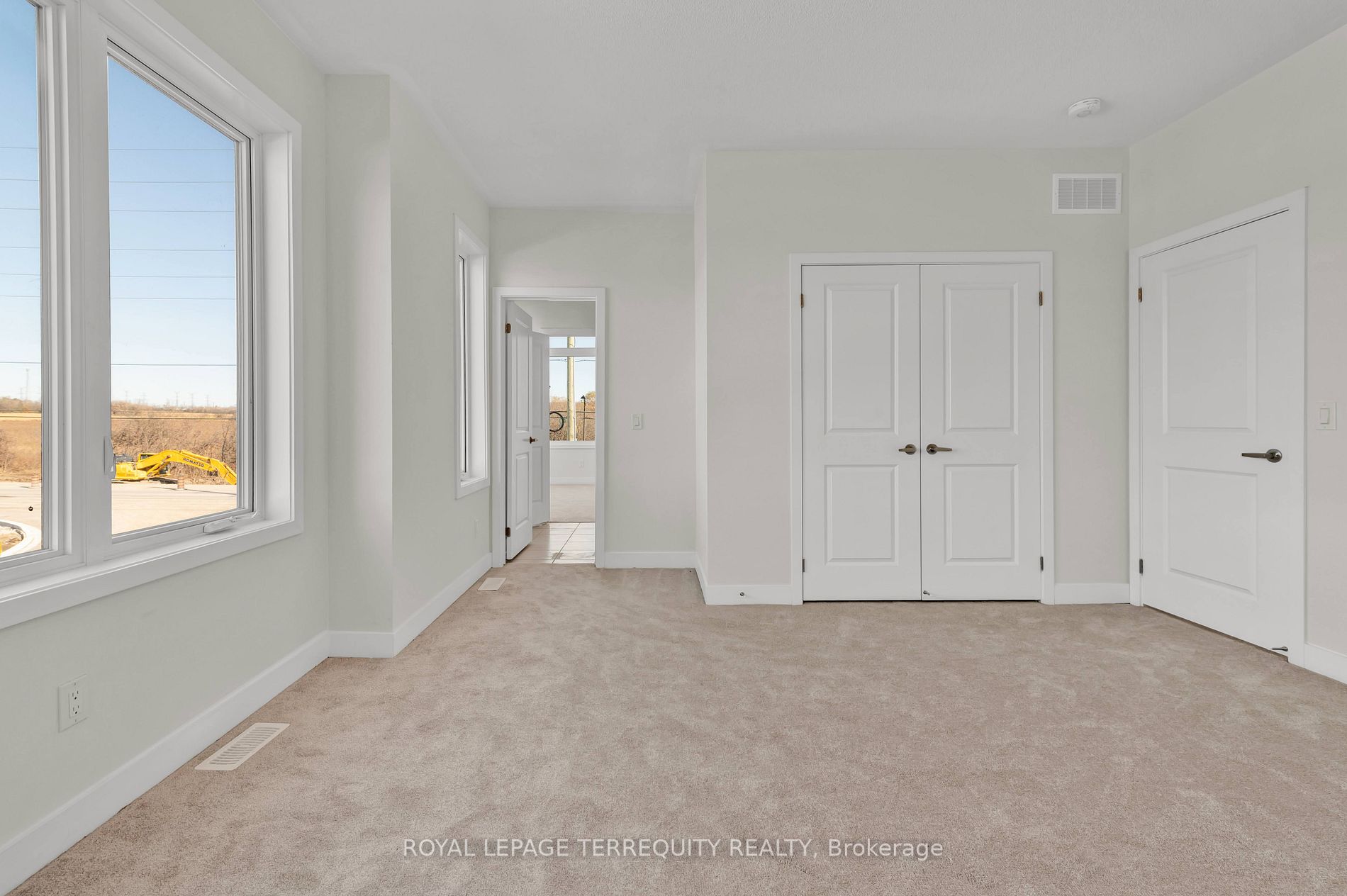 1071 Dyas Ave