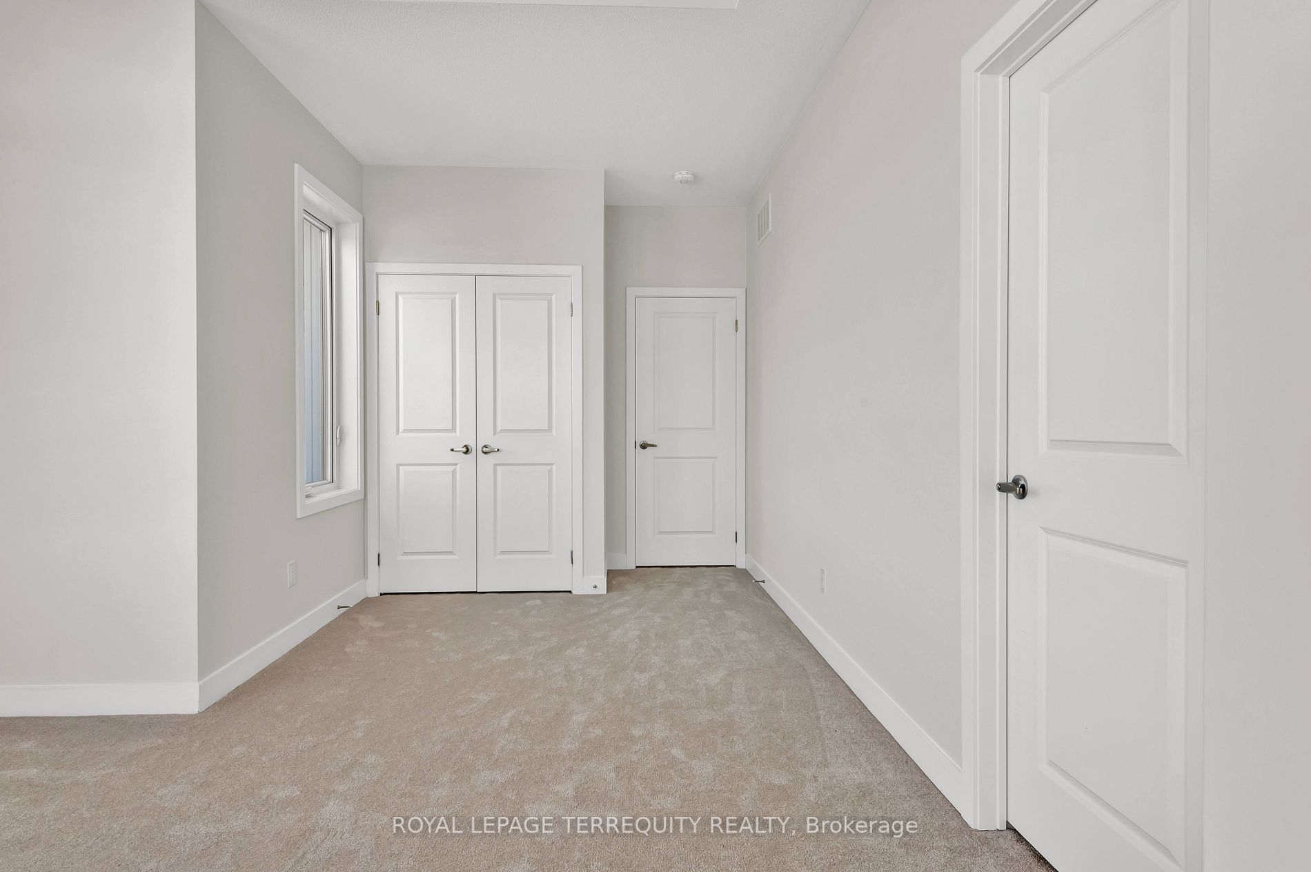 1071 Dyas Ave