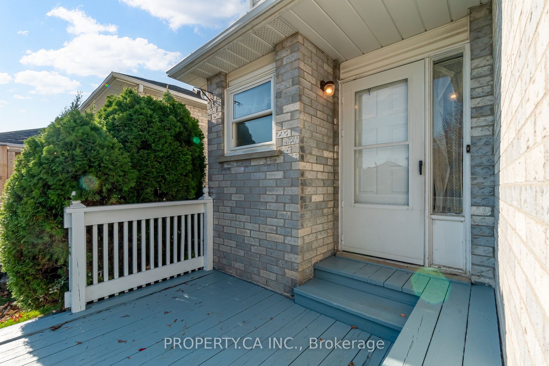 18 Trudeau Dr
