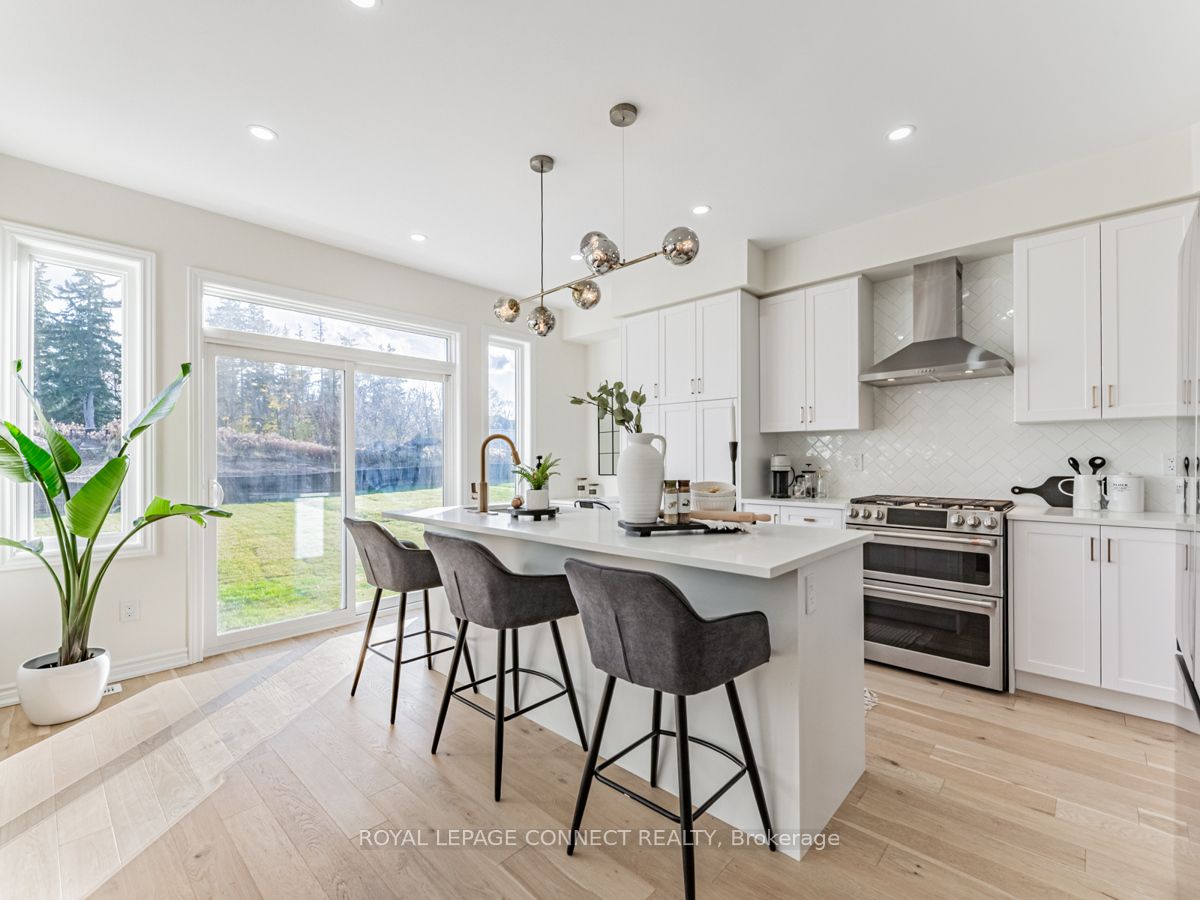 92 Forestlane Way