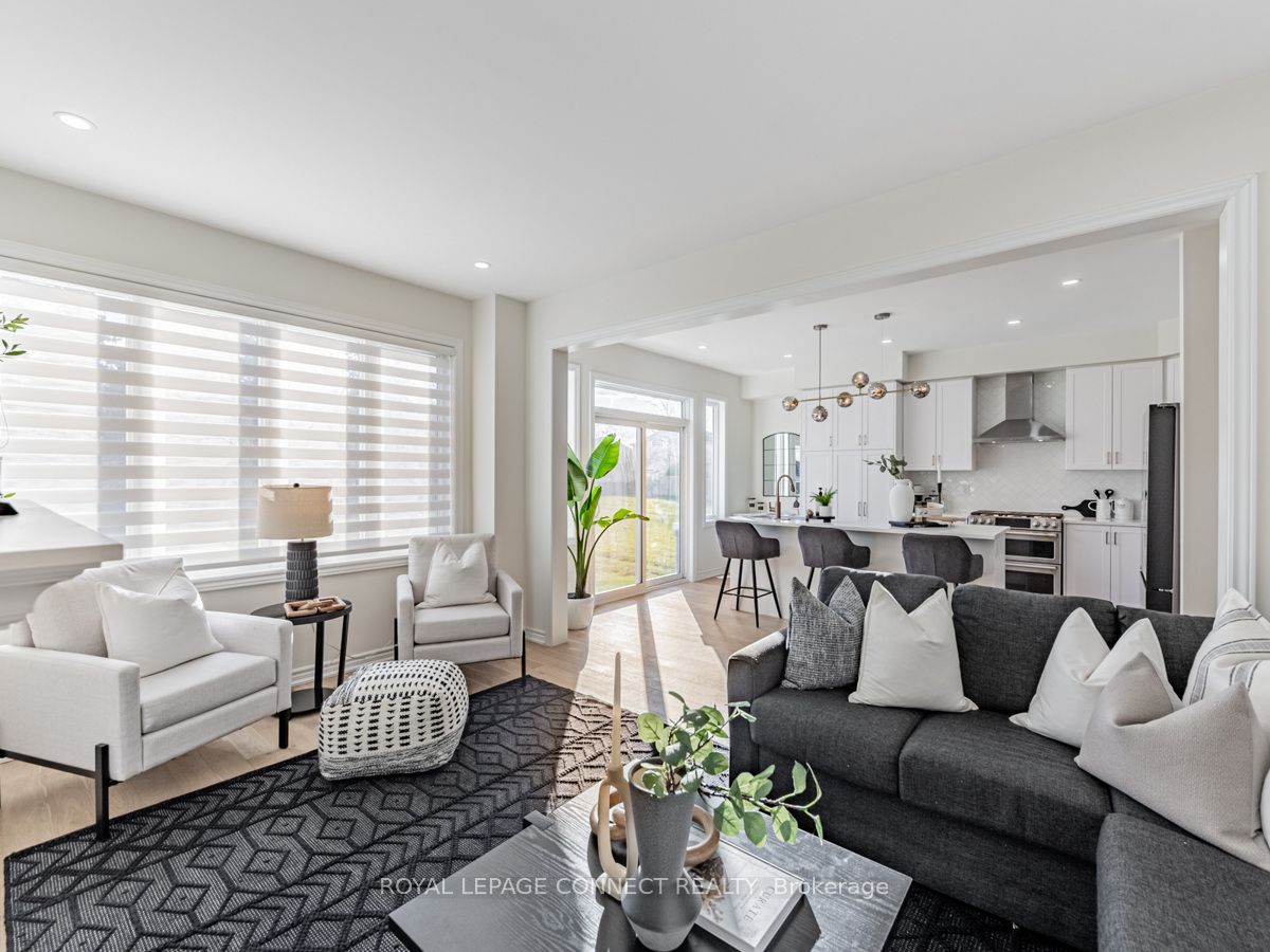 92 Forestlane Way