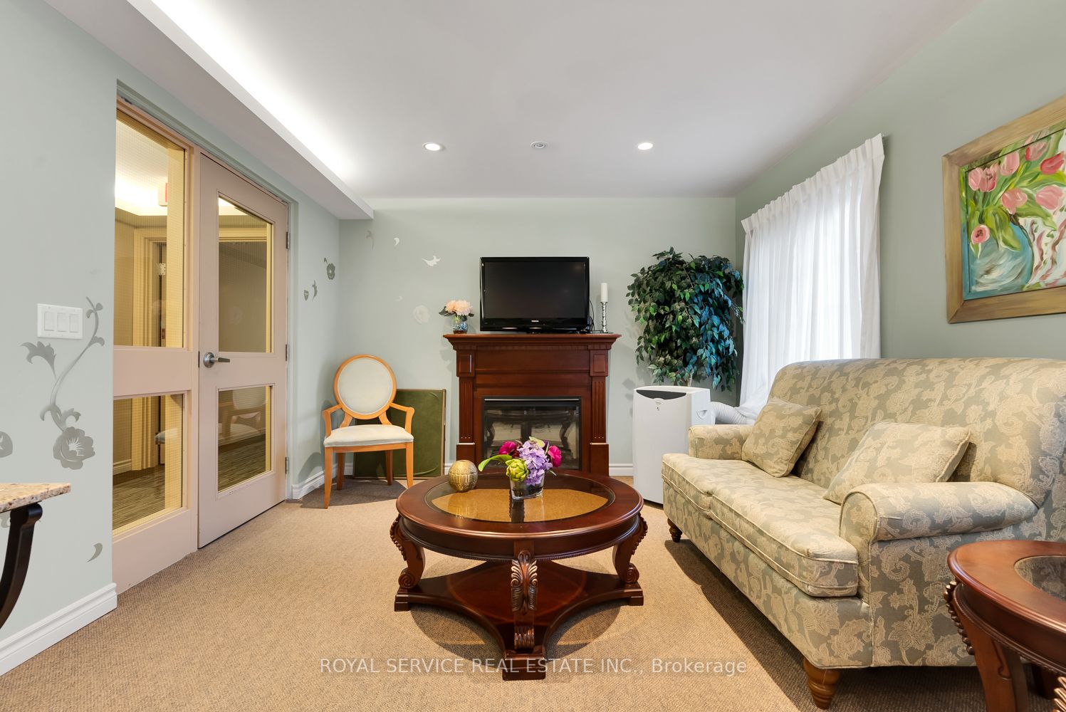 61 Clarington Blvd, #216