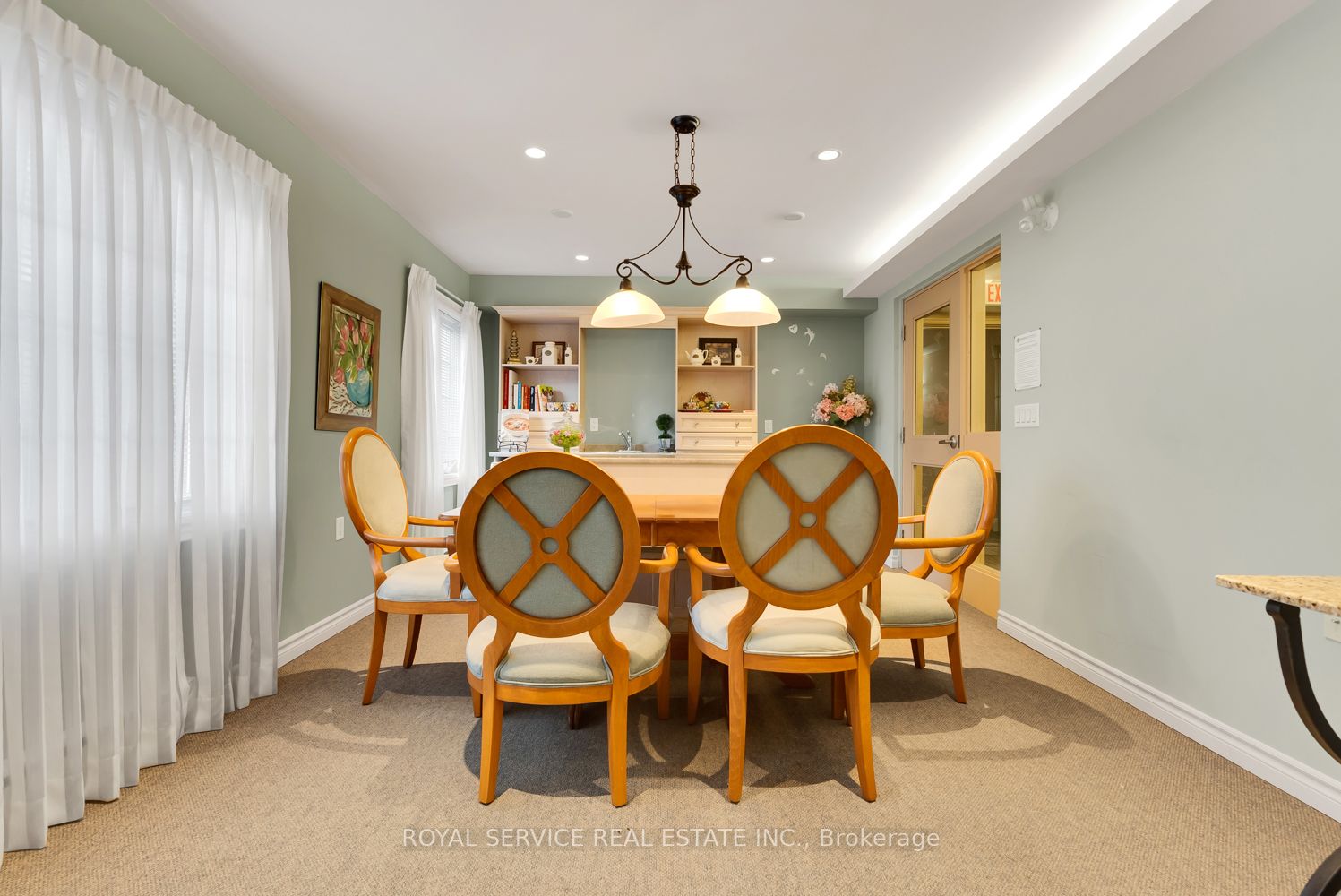 61 Clarington Blvd, #216