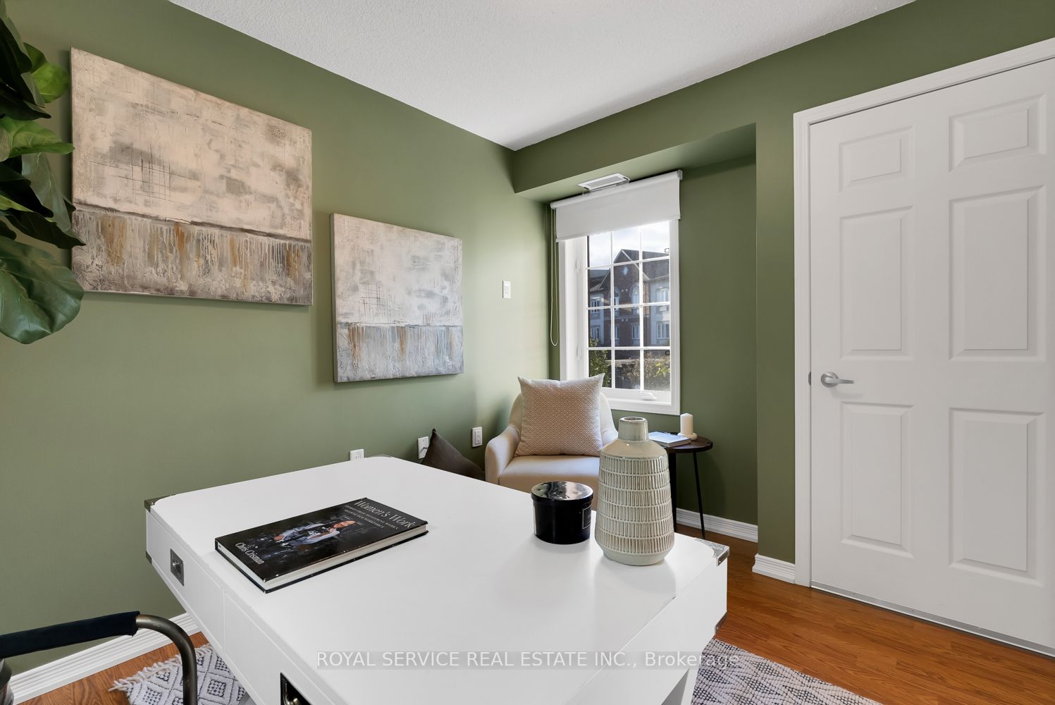 61 Clarington Blvd, #216