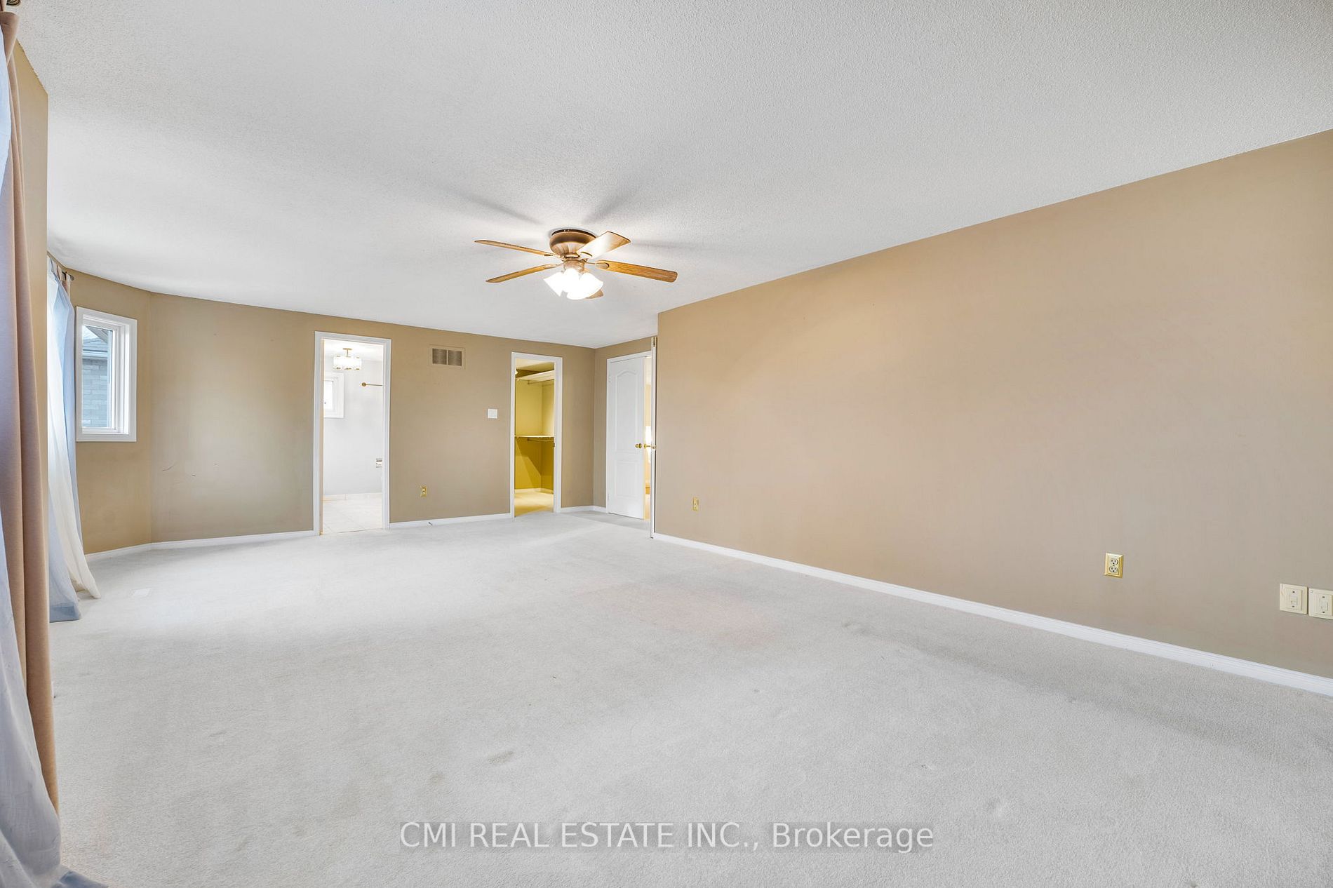 936 Mount Allan Ave