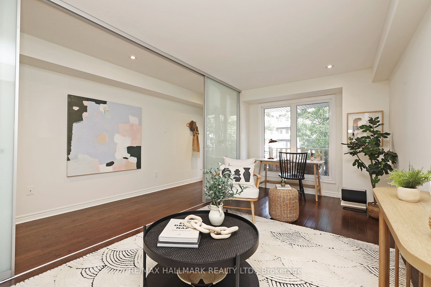 112 Woodbine Ave