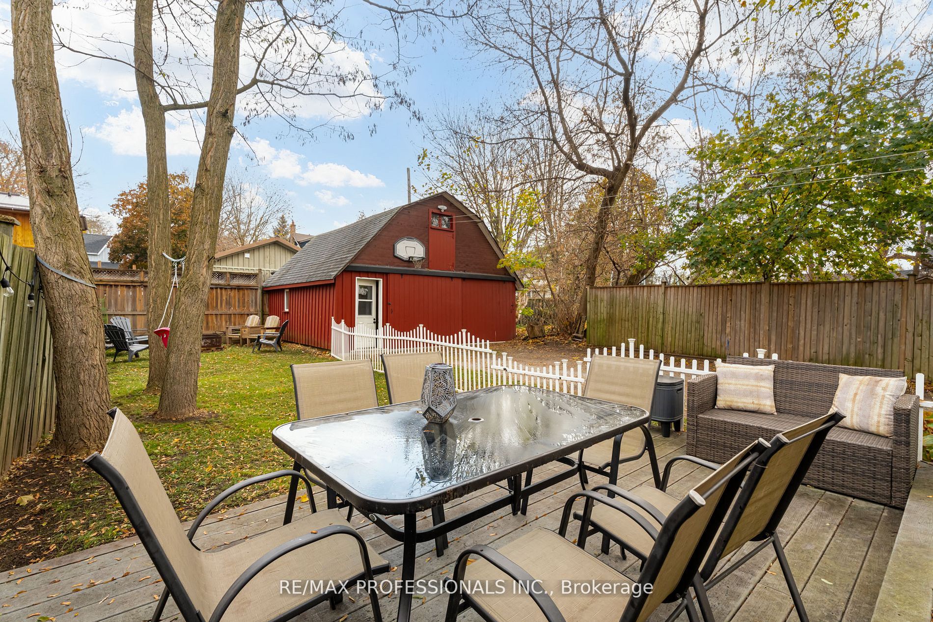 5027 Old Brock Rd