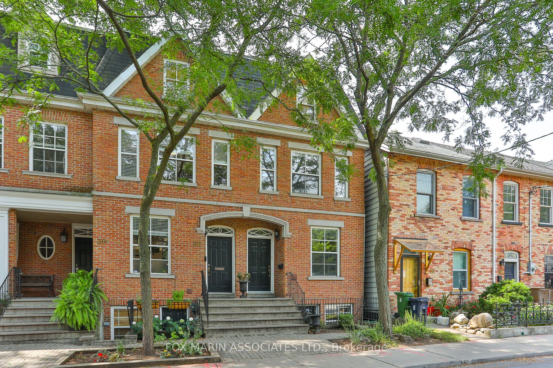 34 De Grassi St