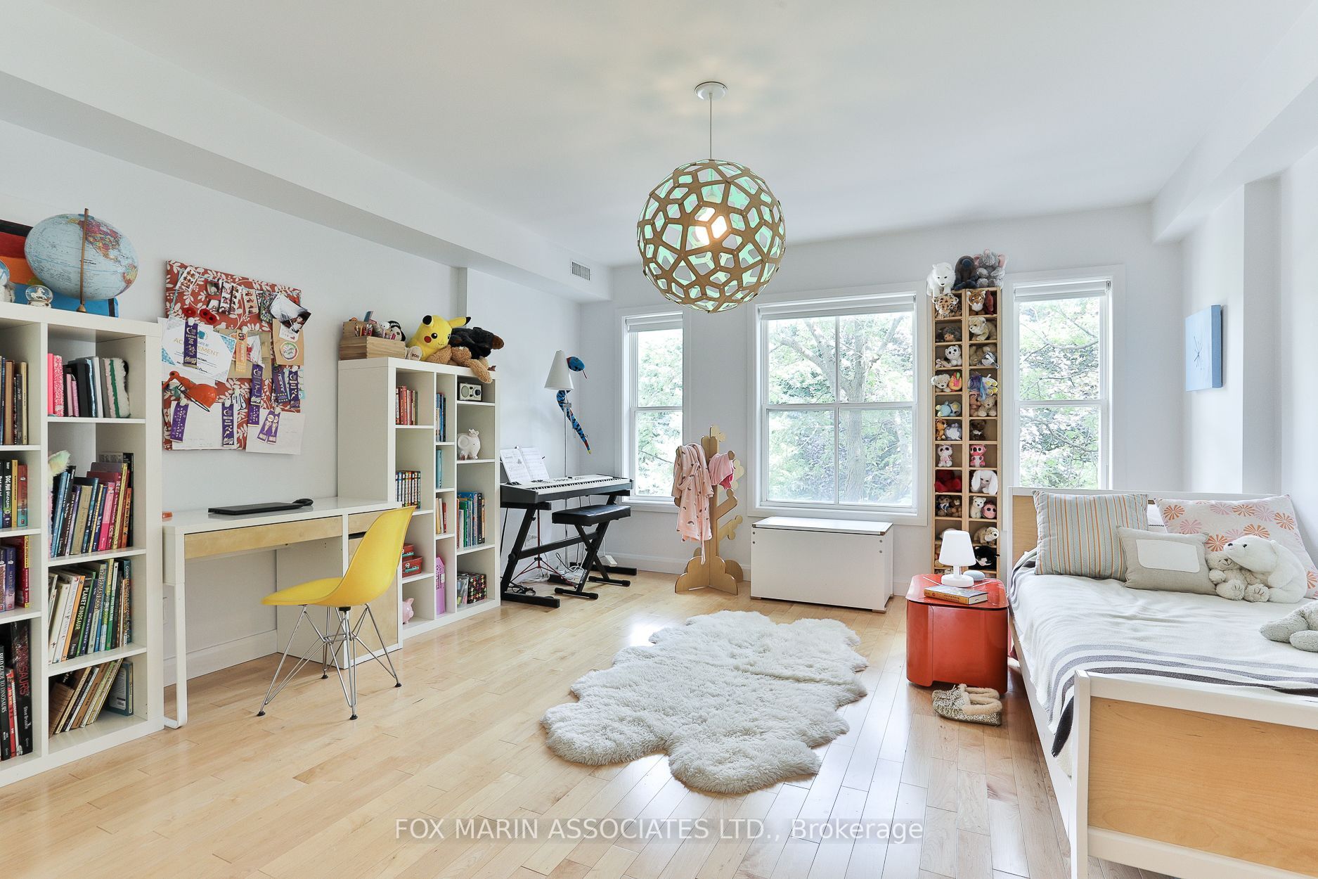 34 De Grassi St