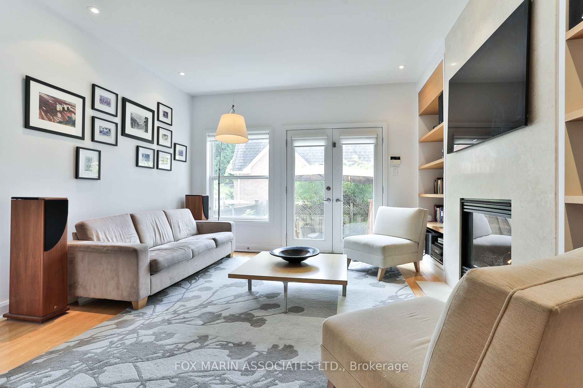 34 De Grassi St
