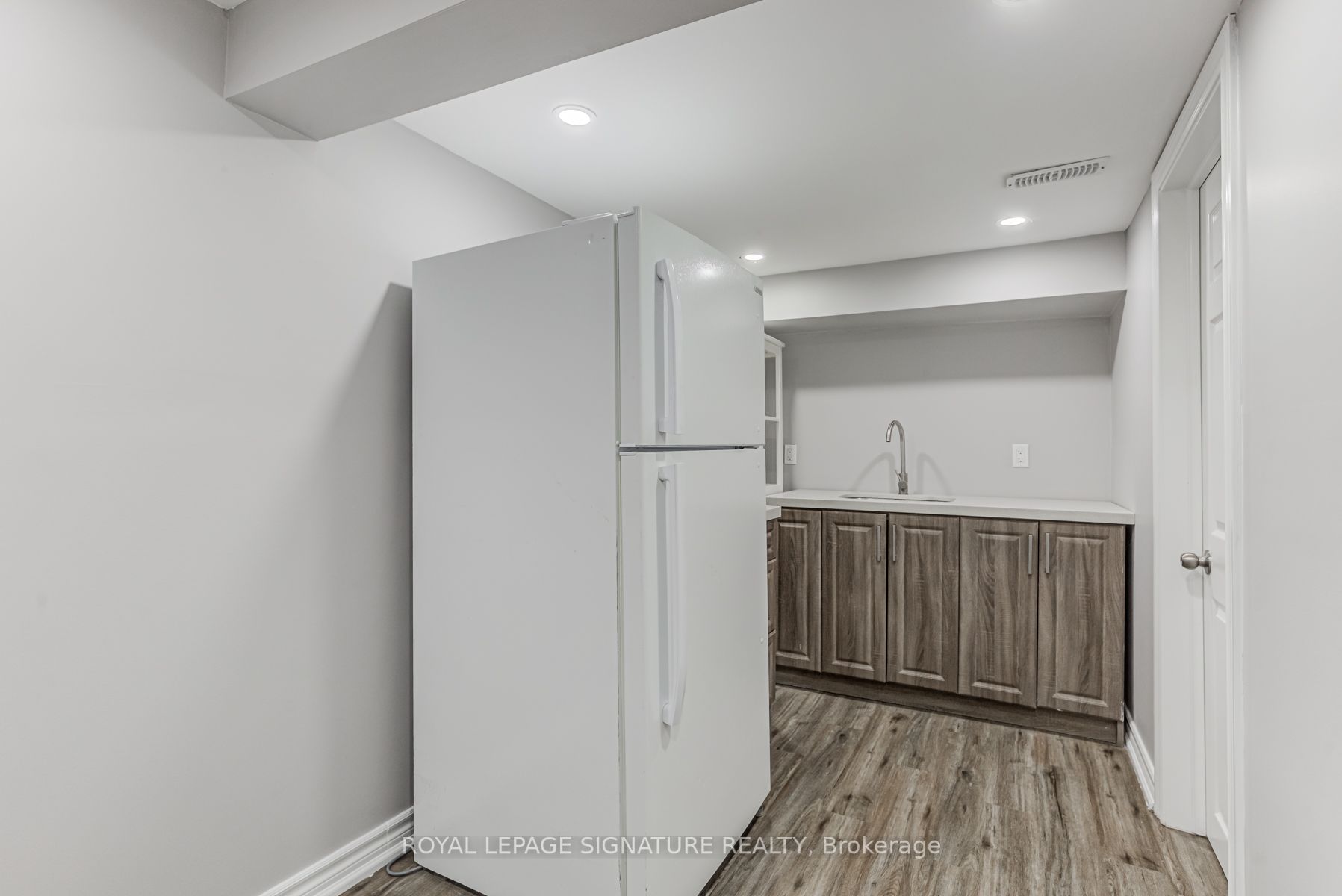 26 Jeavons Ave