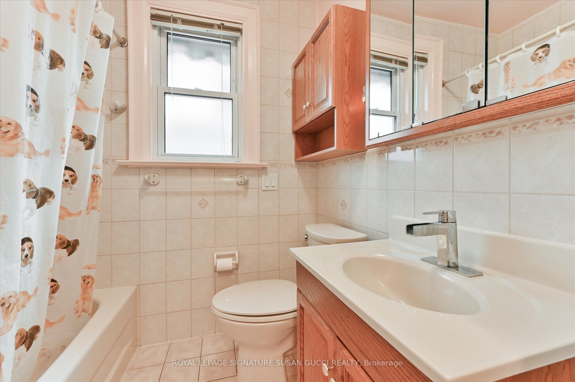 3 Coxwell Blvd