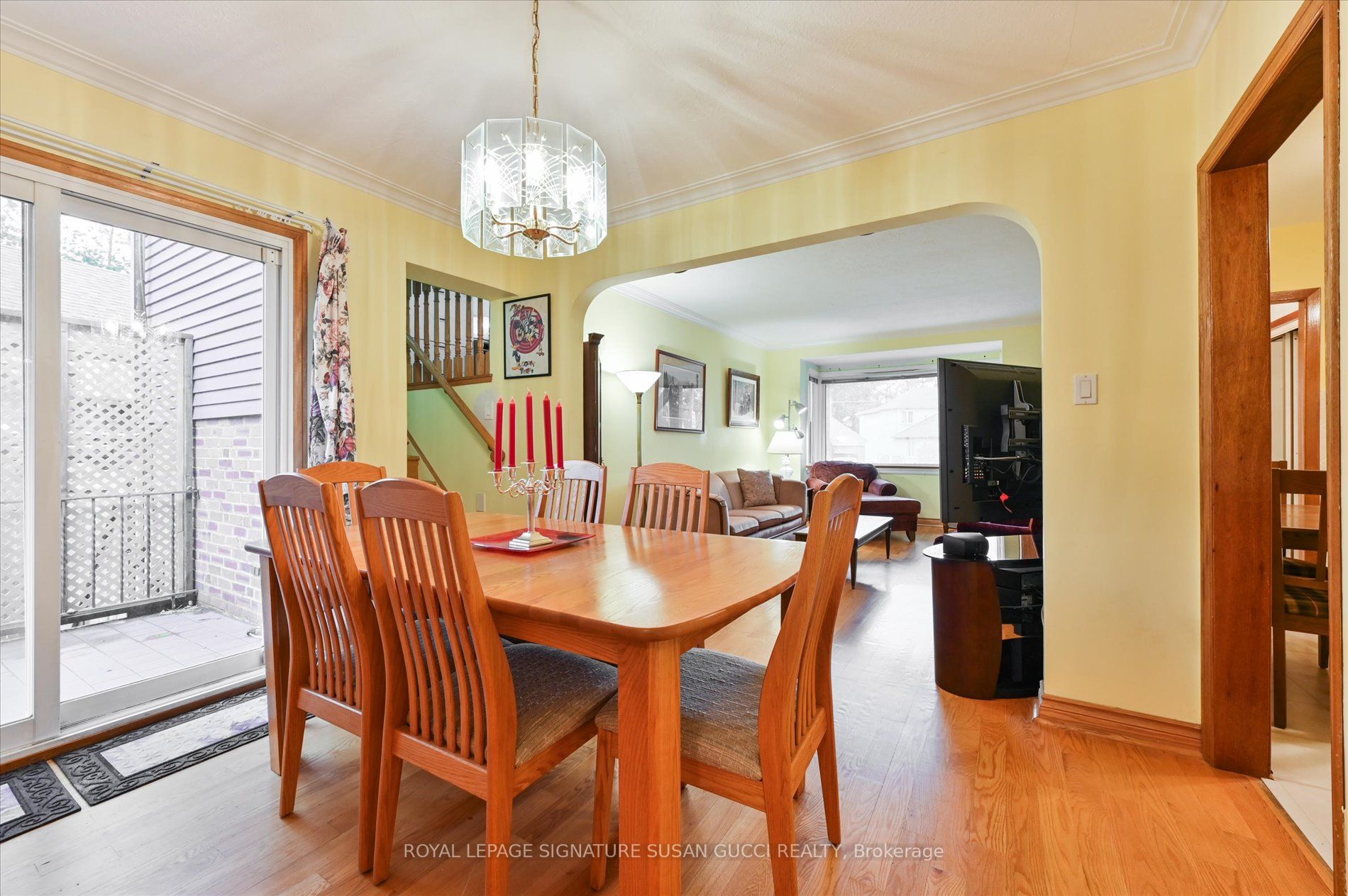 3 Coxwell Blvd
