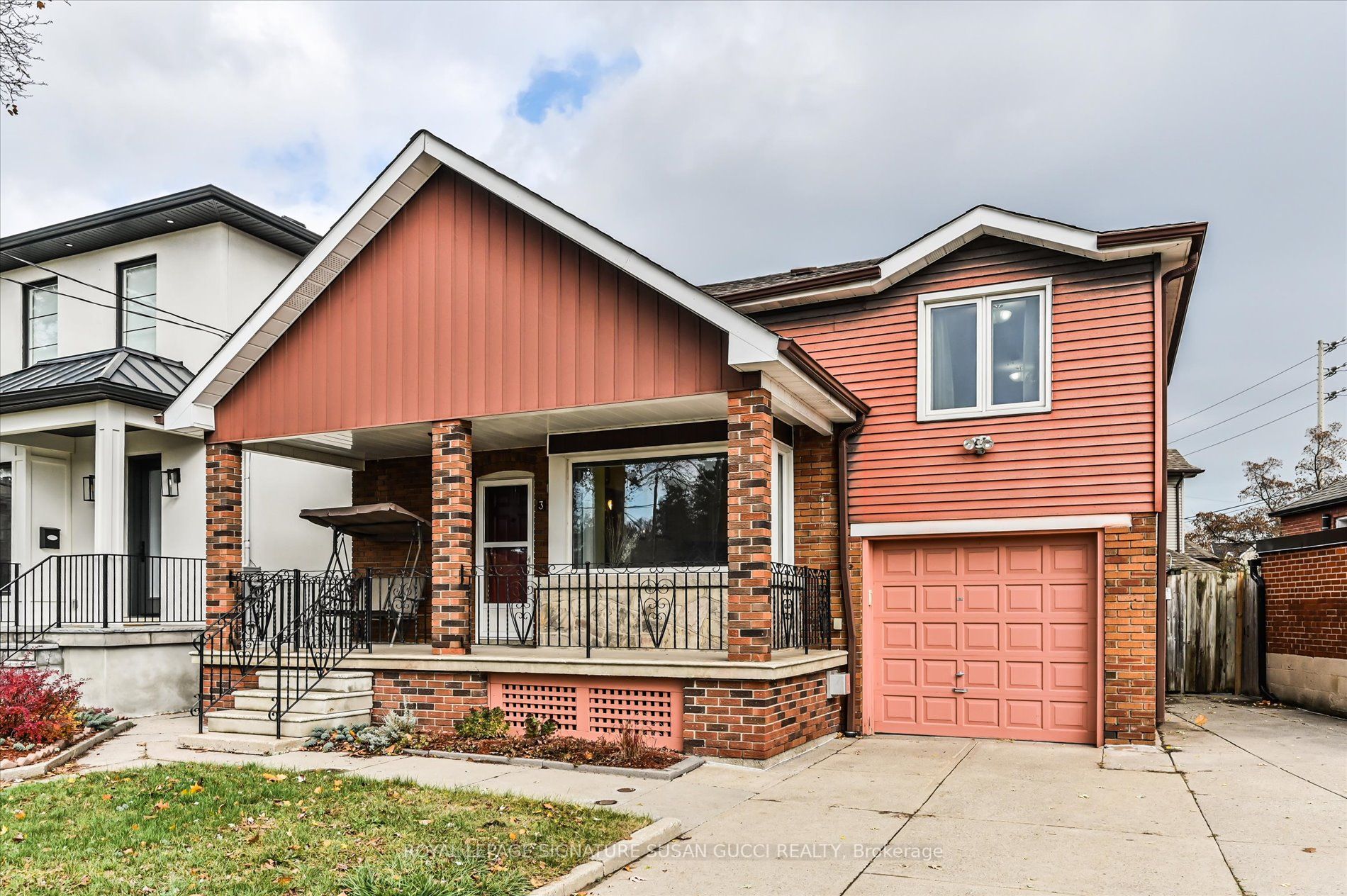 3 Coxwell Blvd