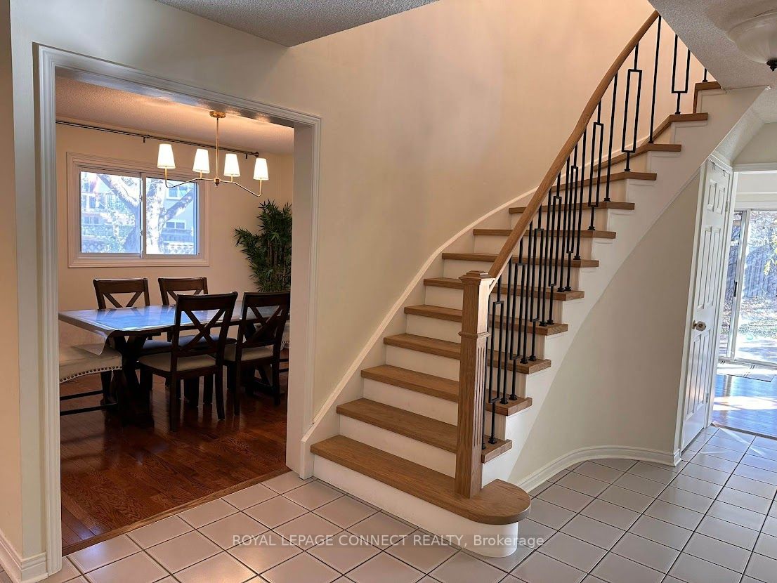 9 Redmond Dr, #Main