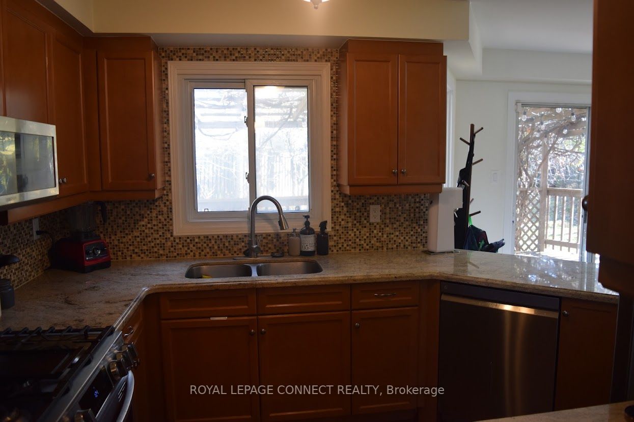 9 Redmond Dr, #Main