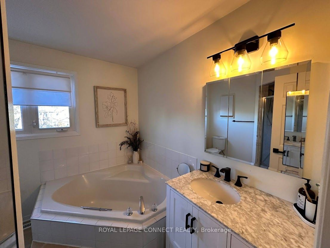 9 Redmond Dr, #Main