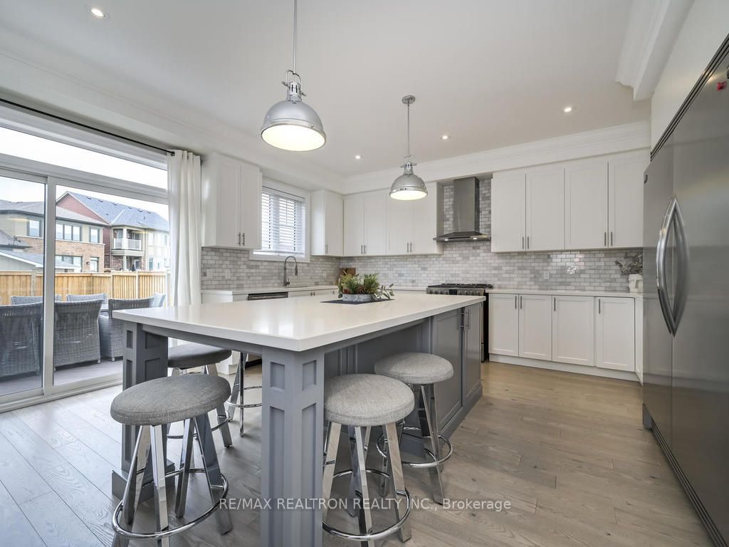 2450 Bridle Rd