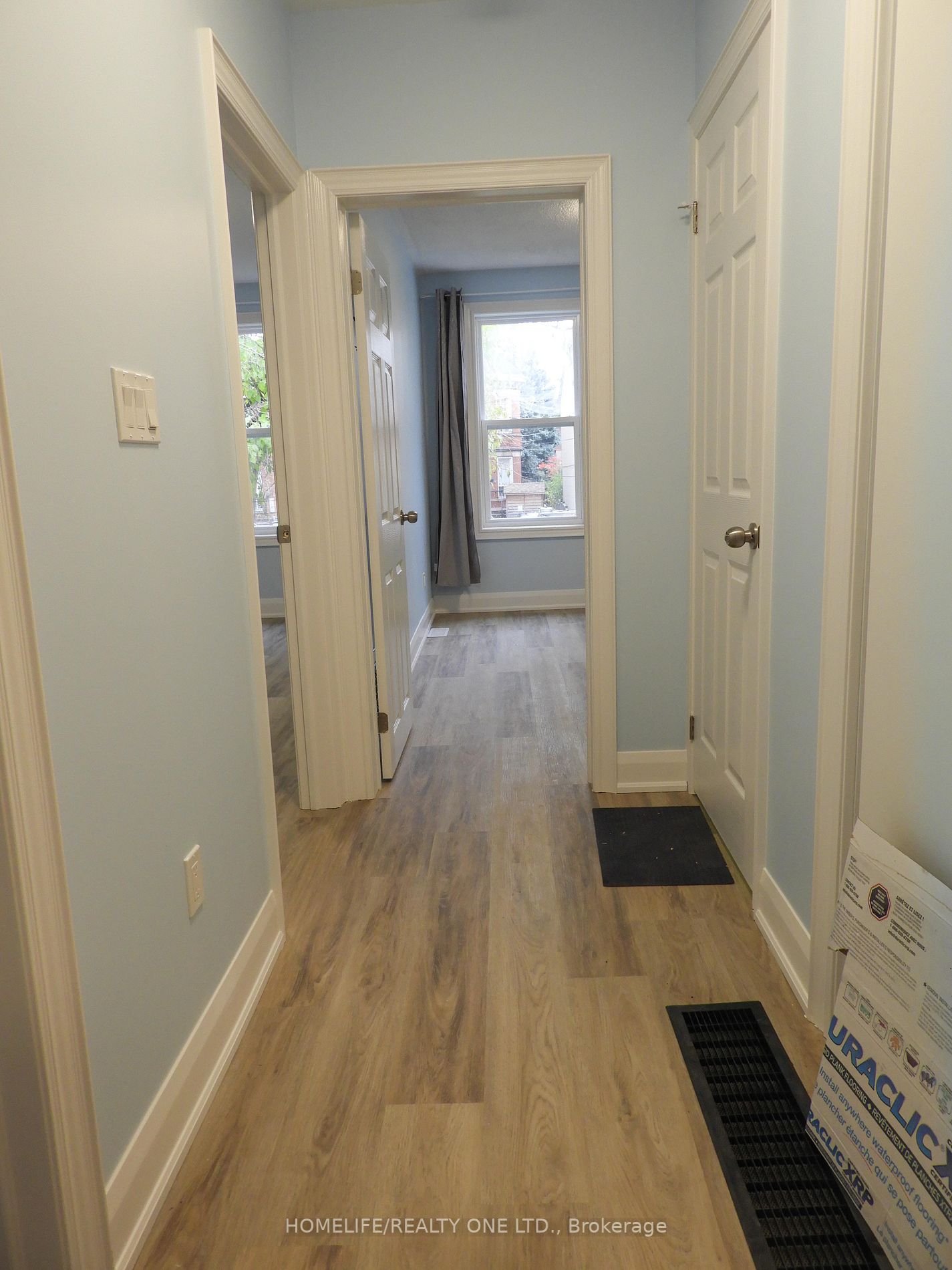 293 Broadview Ave, #2nd Flr