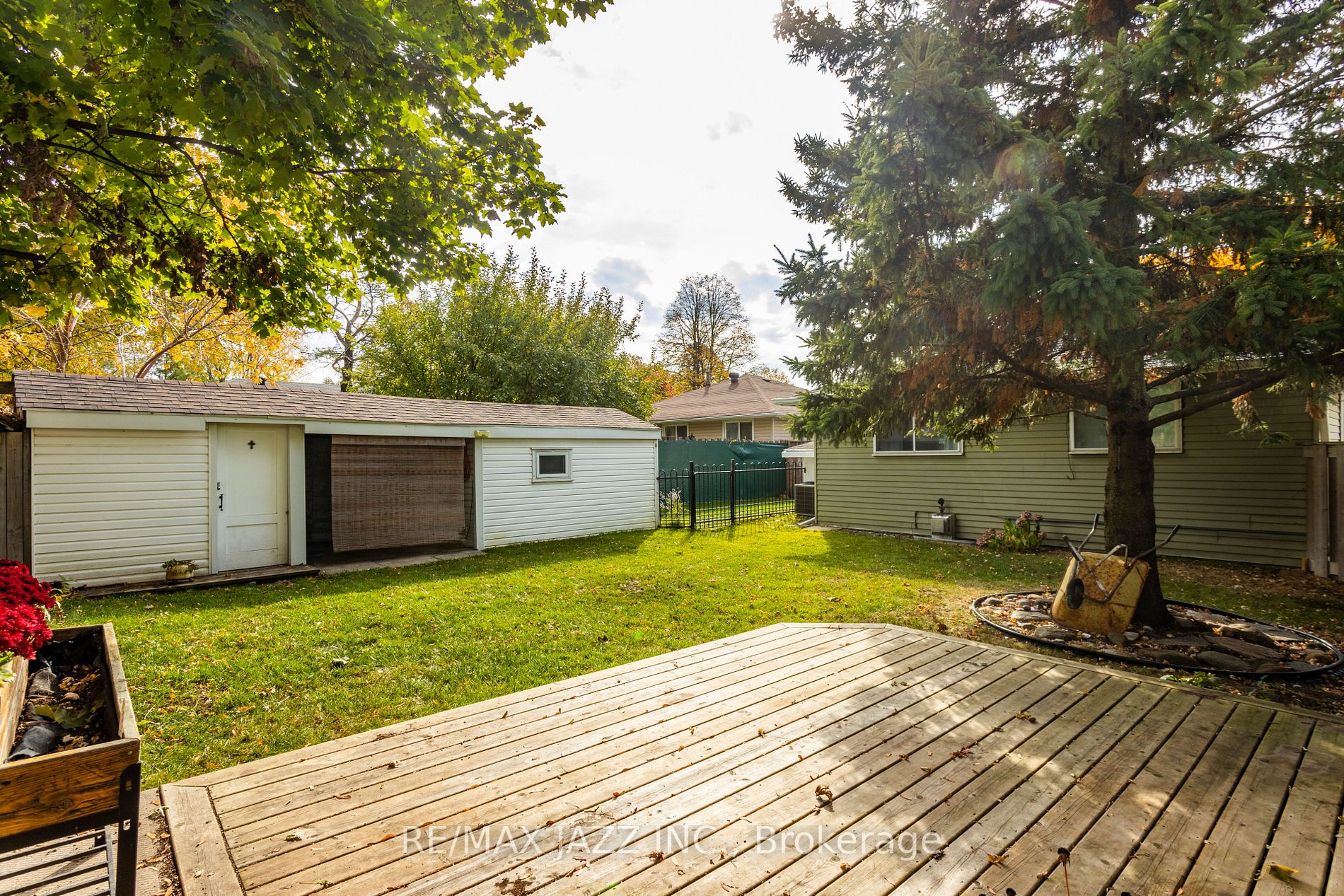 757 Edna Crt