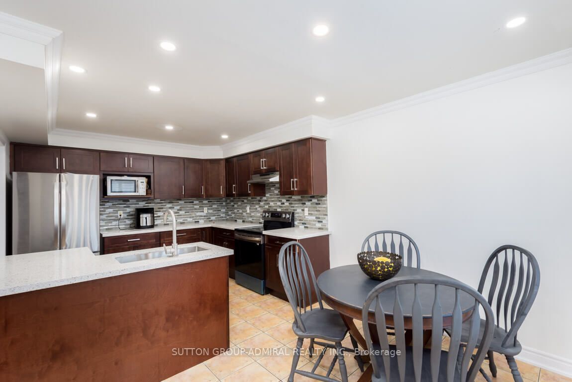 1256 Langley Circ