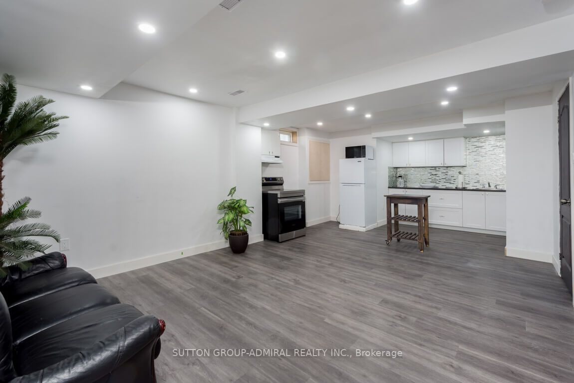 1256 Langley Circ