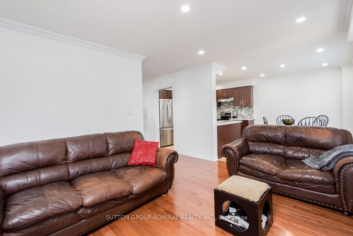 1256 Langley Circ