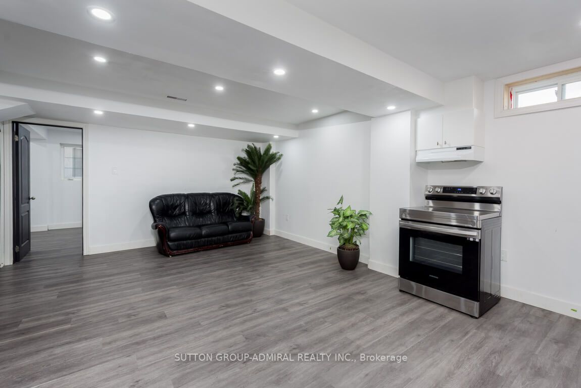 1256 Langley Circ