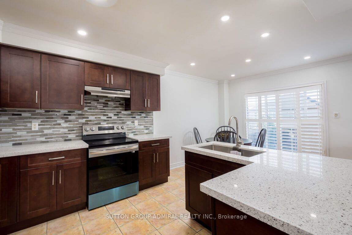 1256 Langley Circ