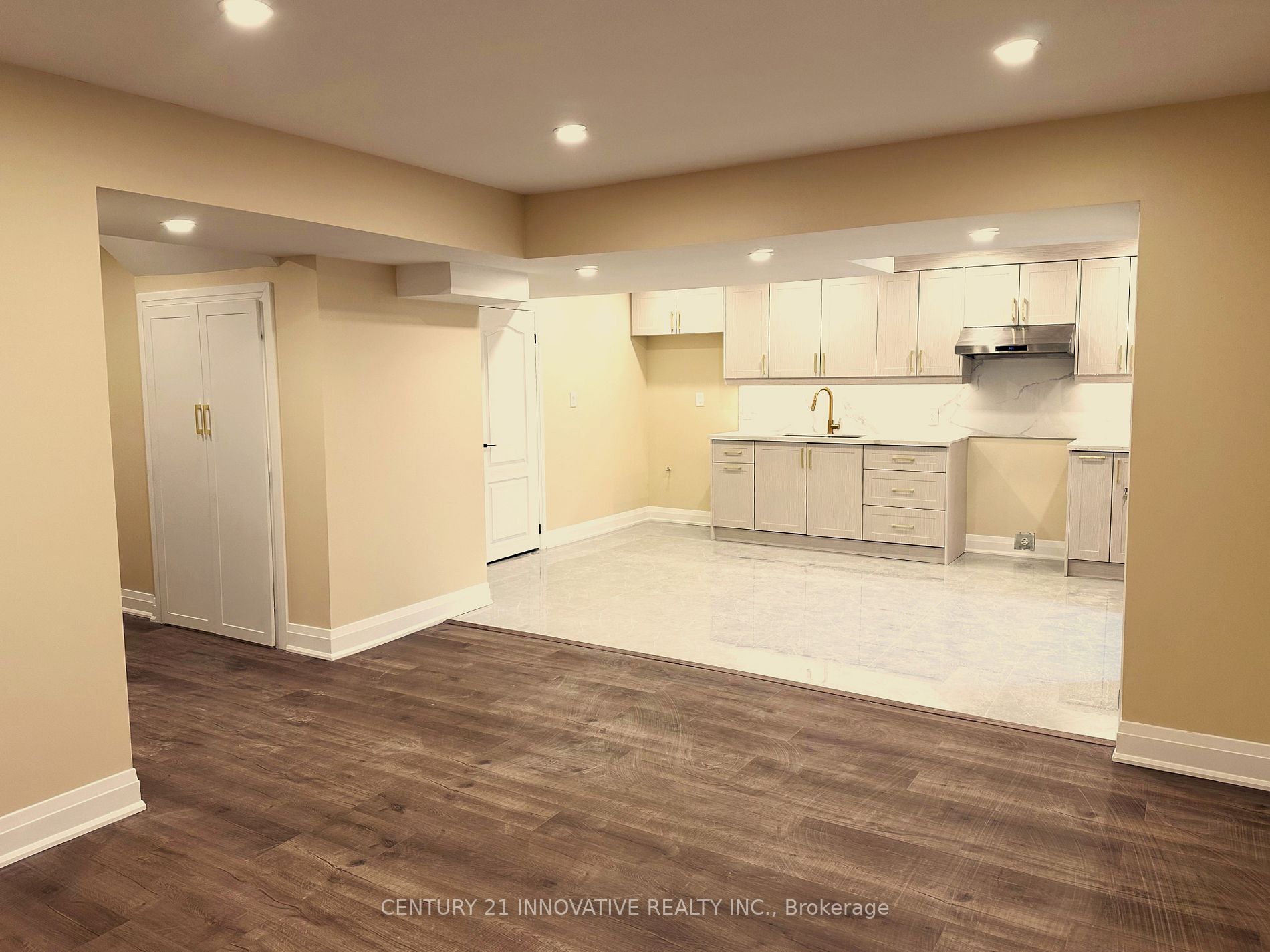 124 Hurst Dr