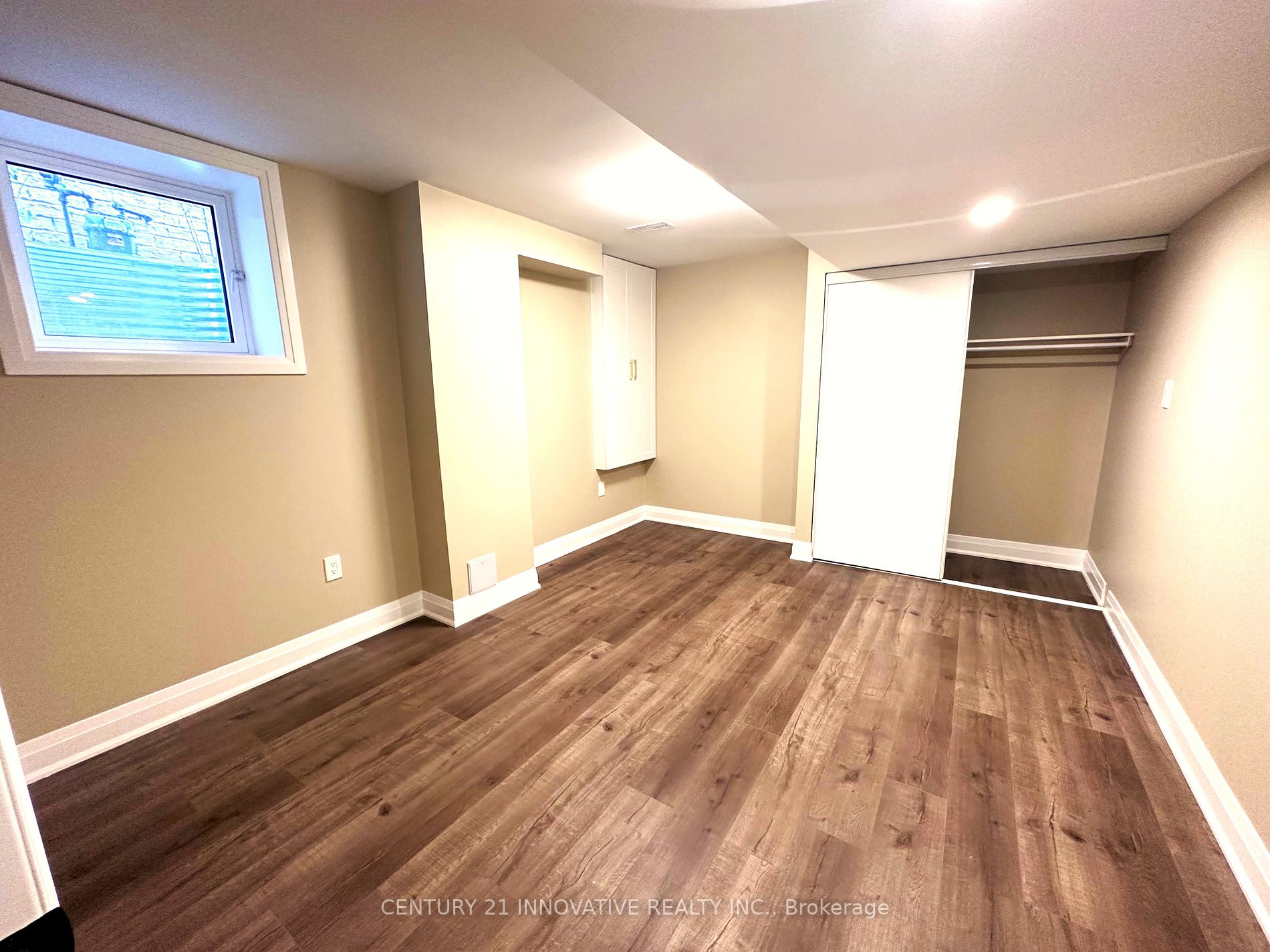 124 Hurst Dr