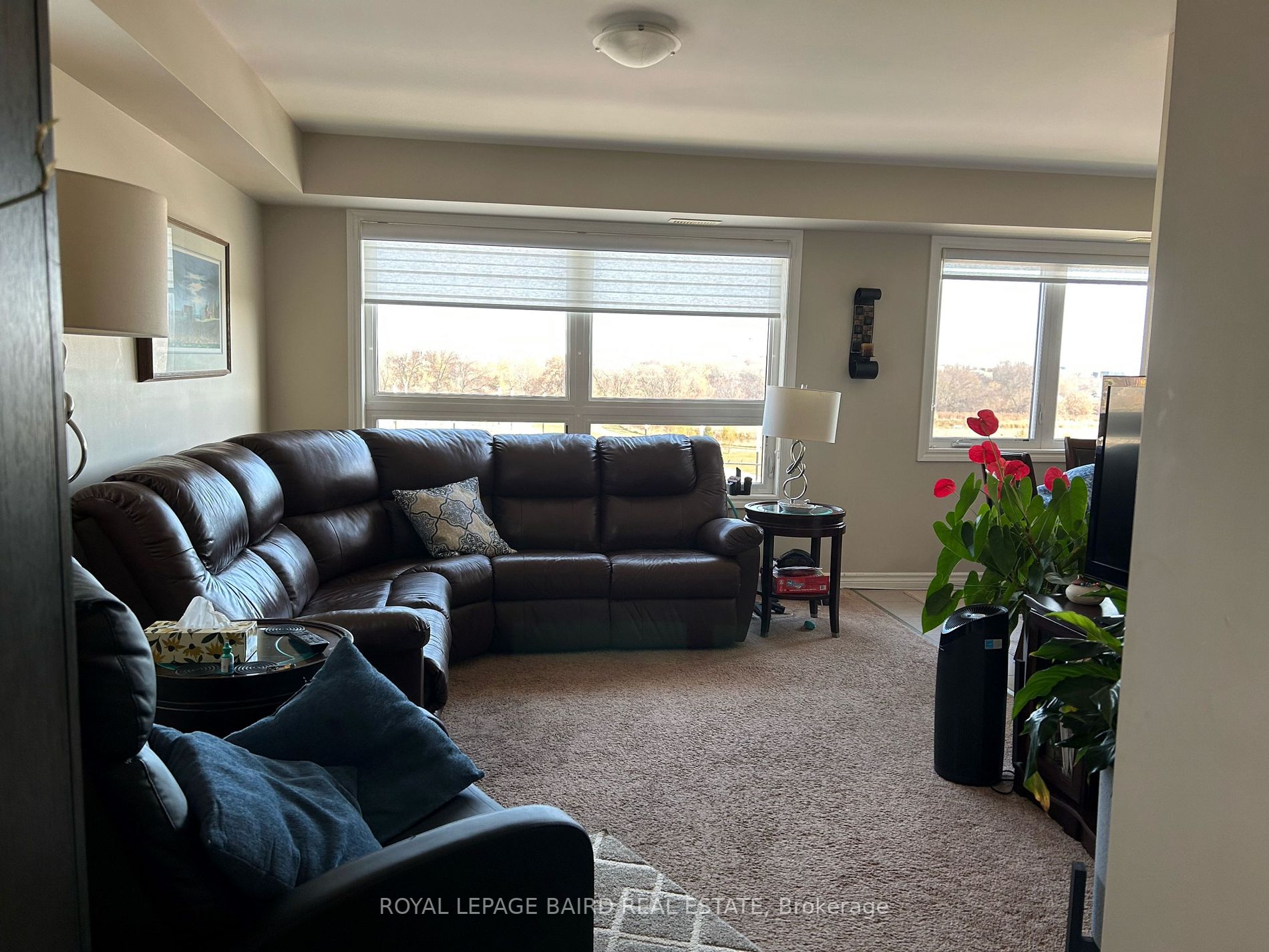 1418 Simcoe St S, #1