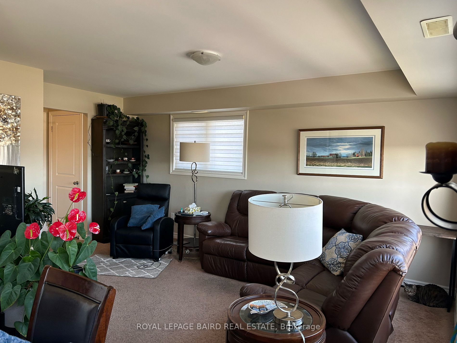 1418 Simcoe St S, #1
