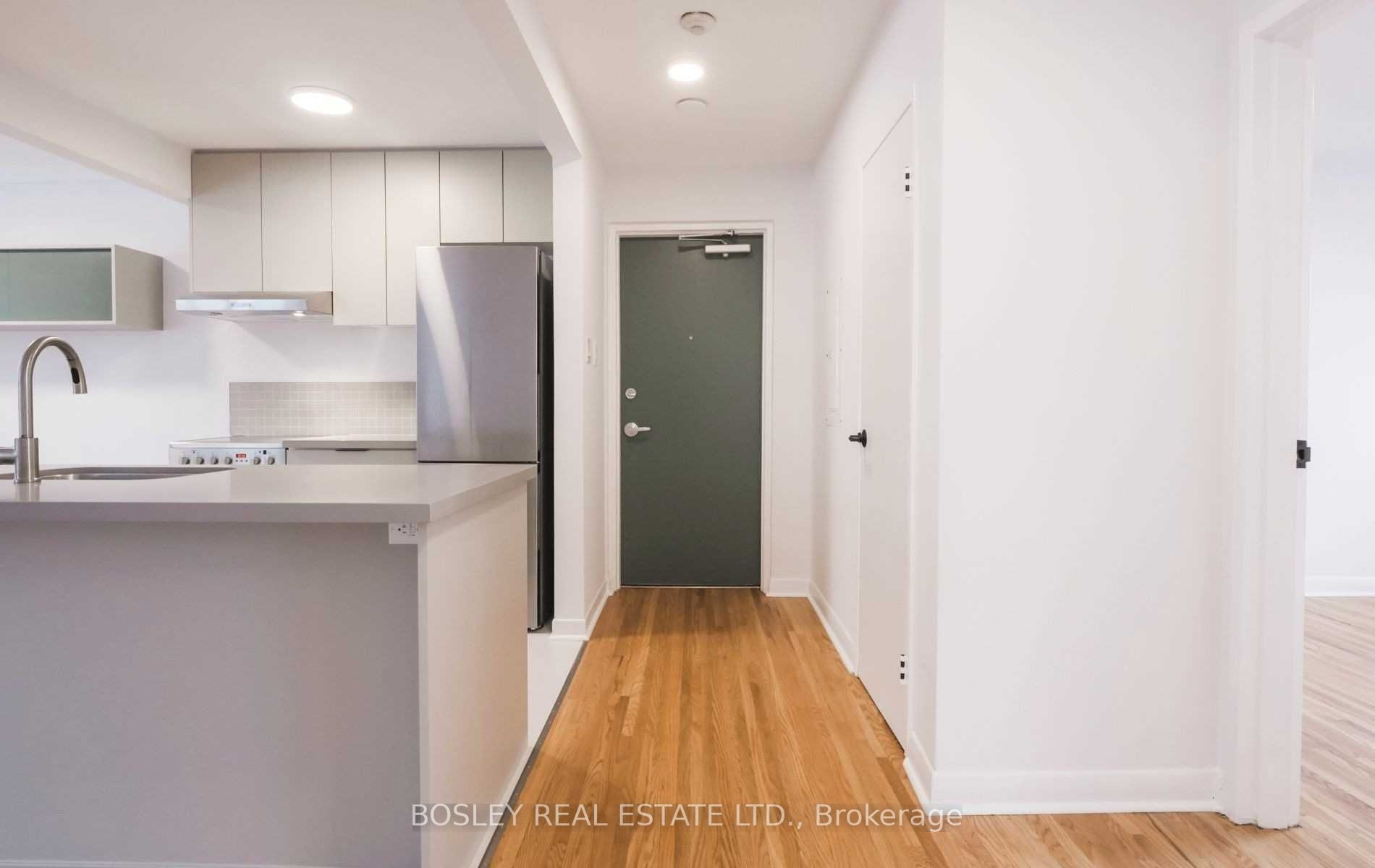 555 Birchmount Rd, #302