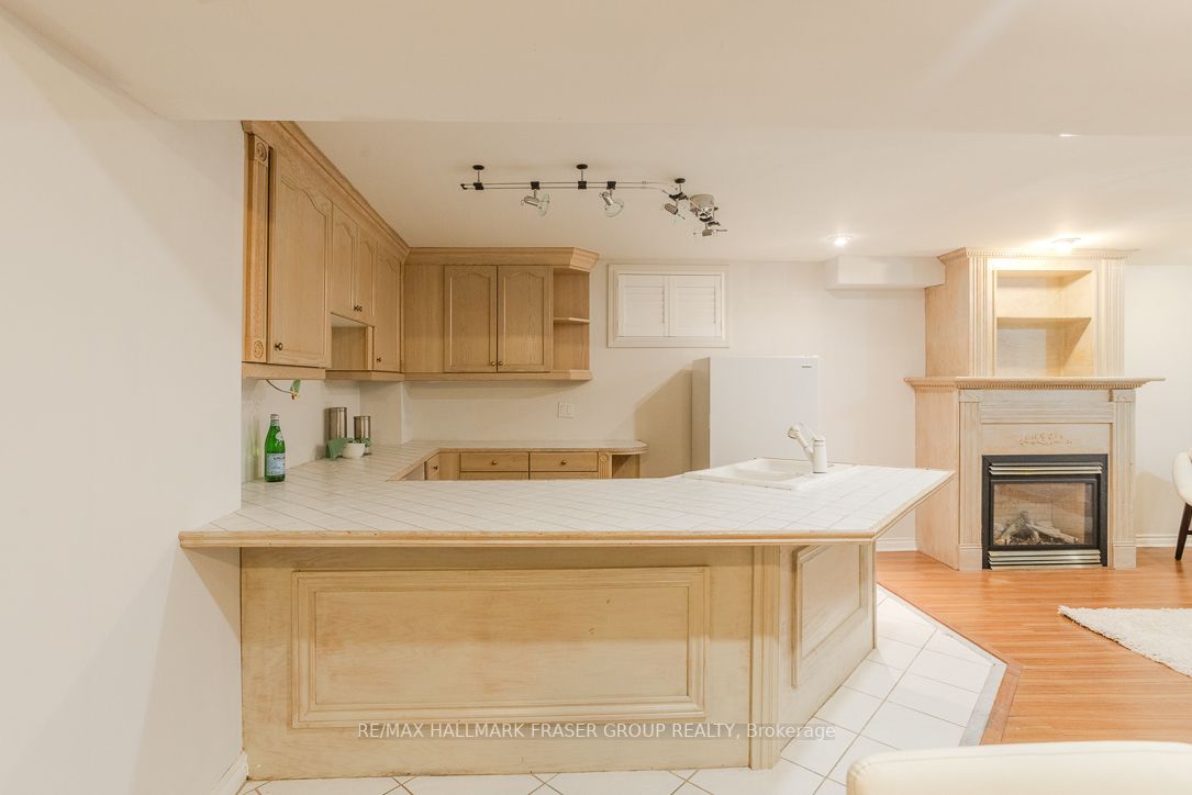 18 Hester Ave