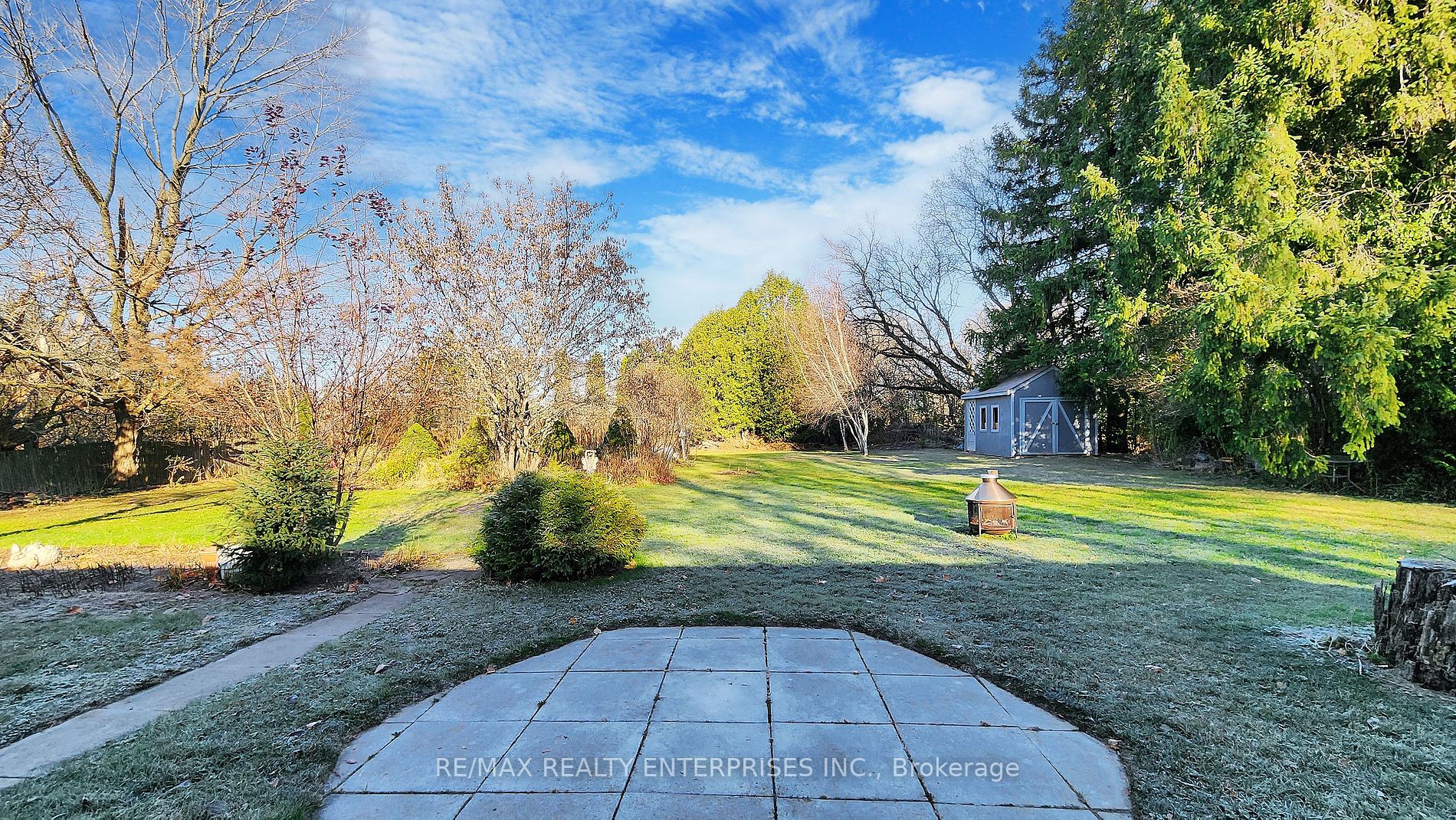52 Columbus Rd E