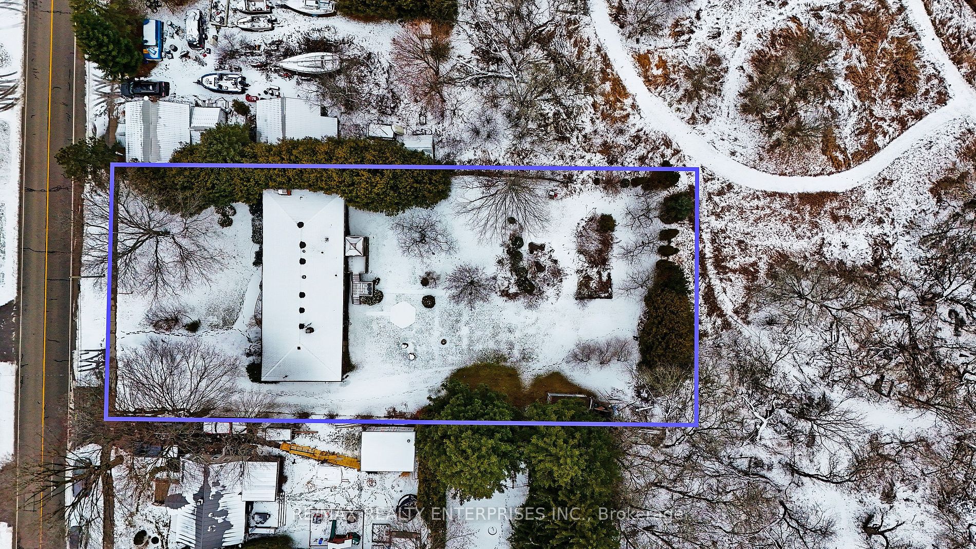 52 Columbus Rd E