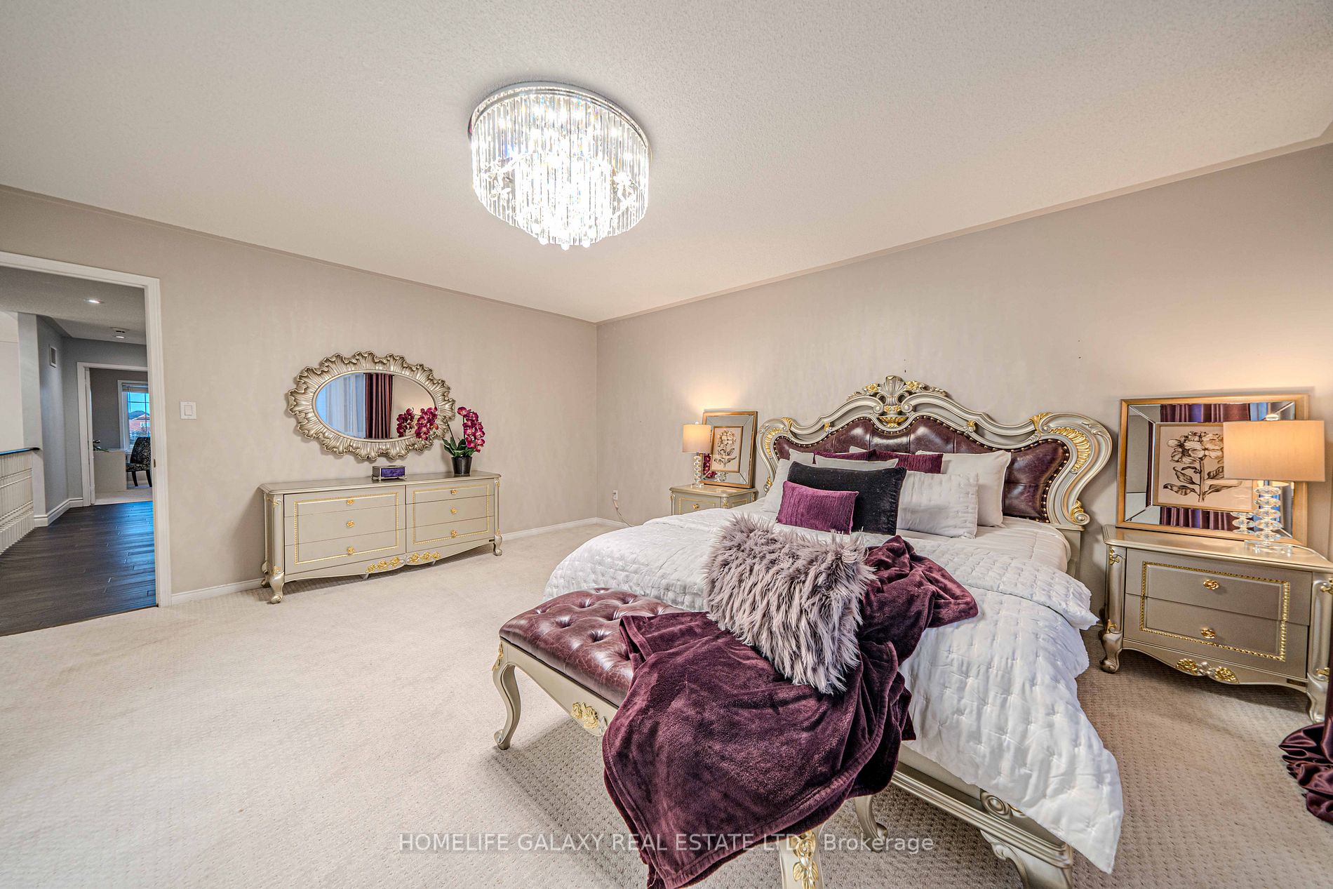 66 Williamson Dr E